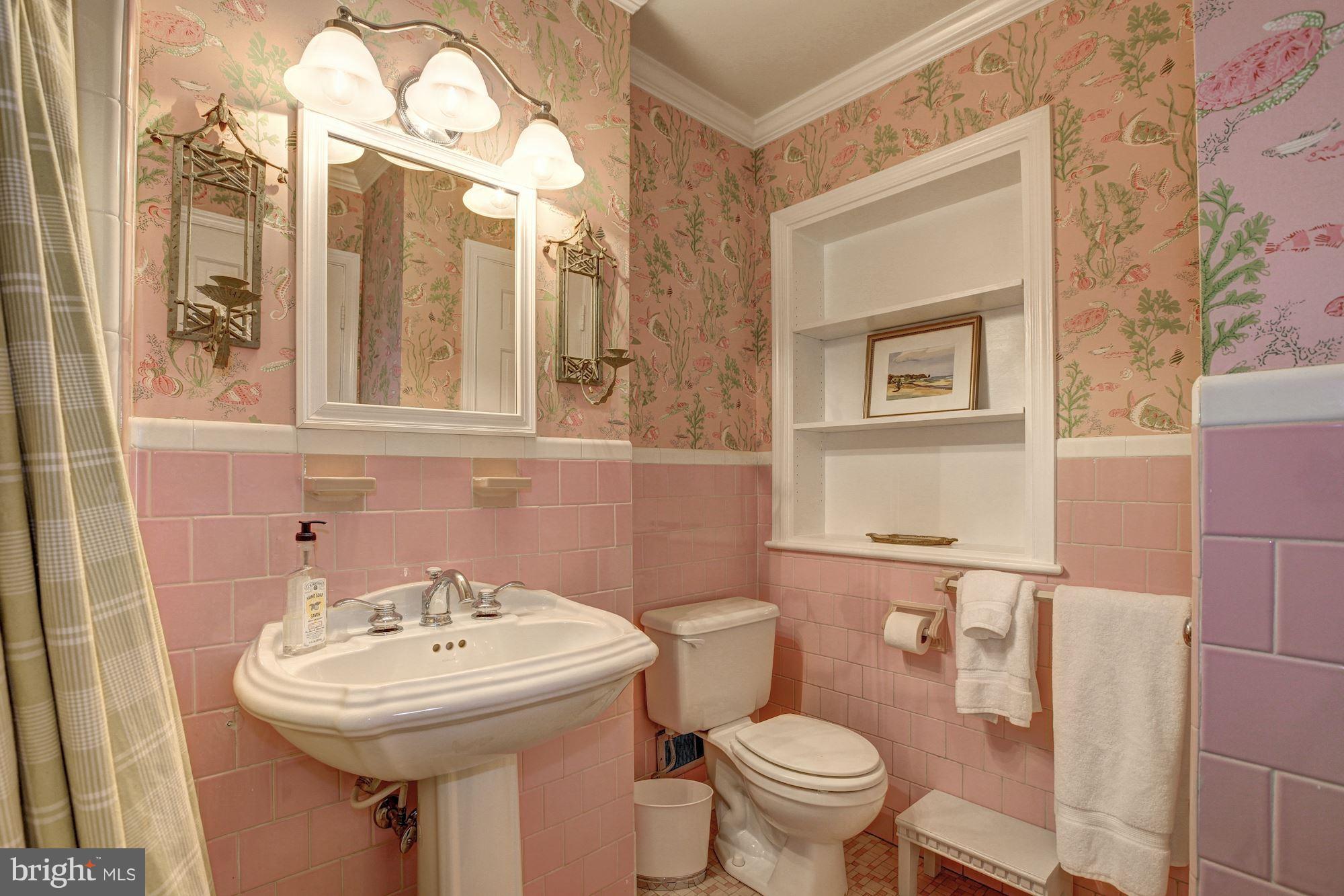 WESTMORELAND HILLS - Residential