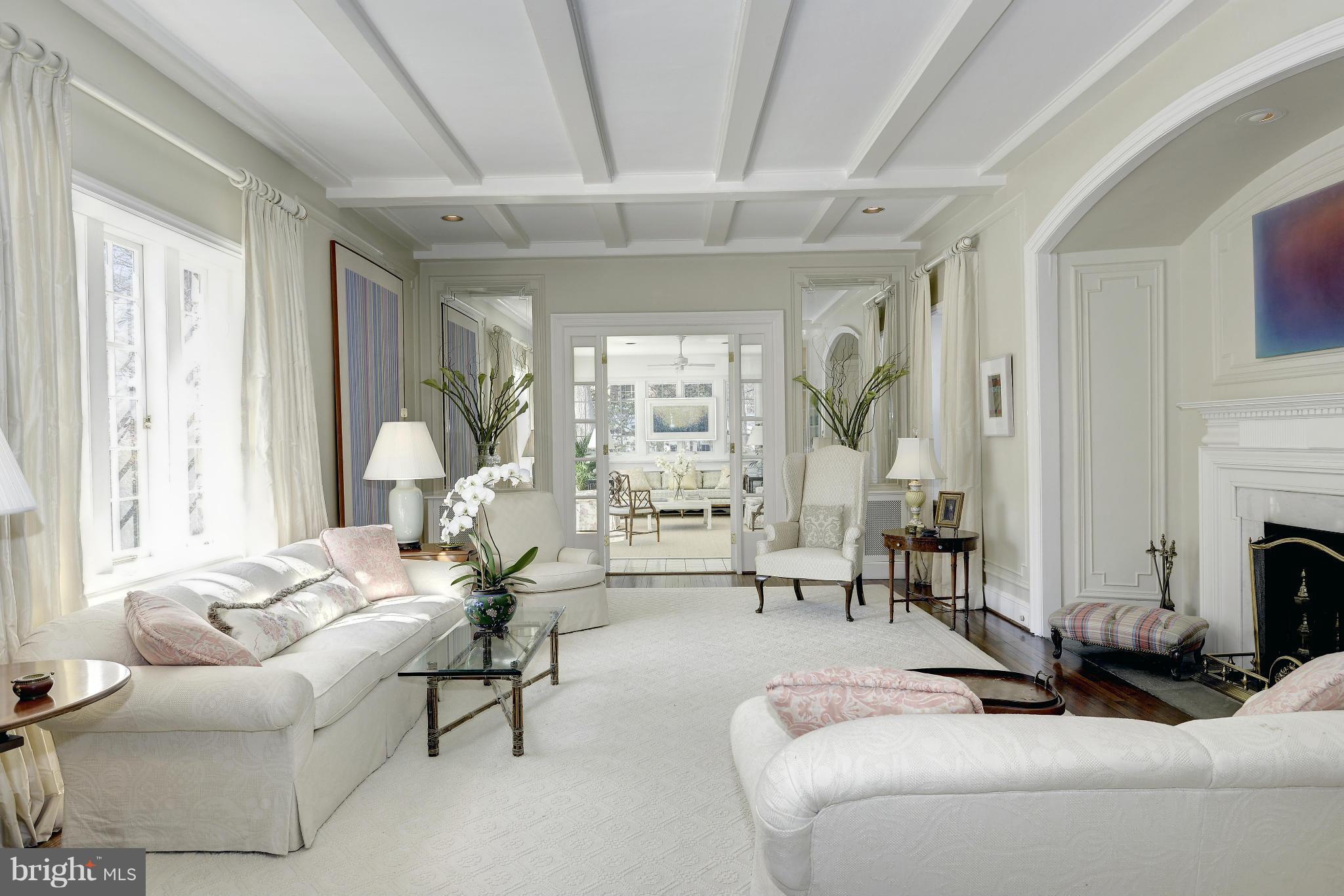 SPRING VALLEY - Residential