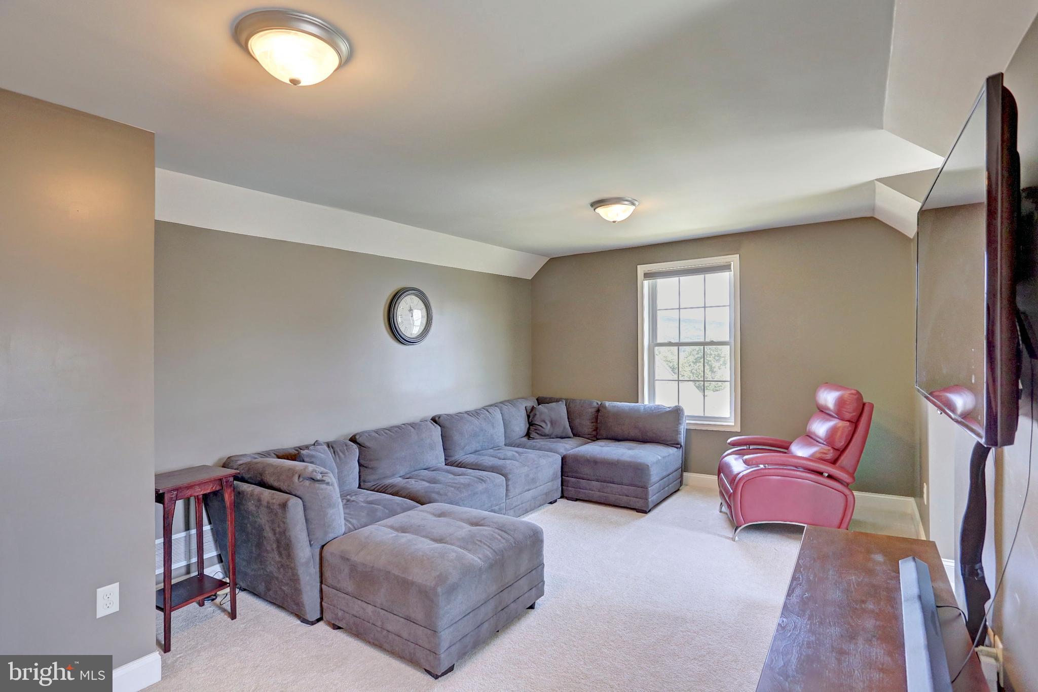 GOLFVIEW HEIGHTS - Residential