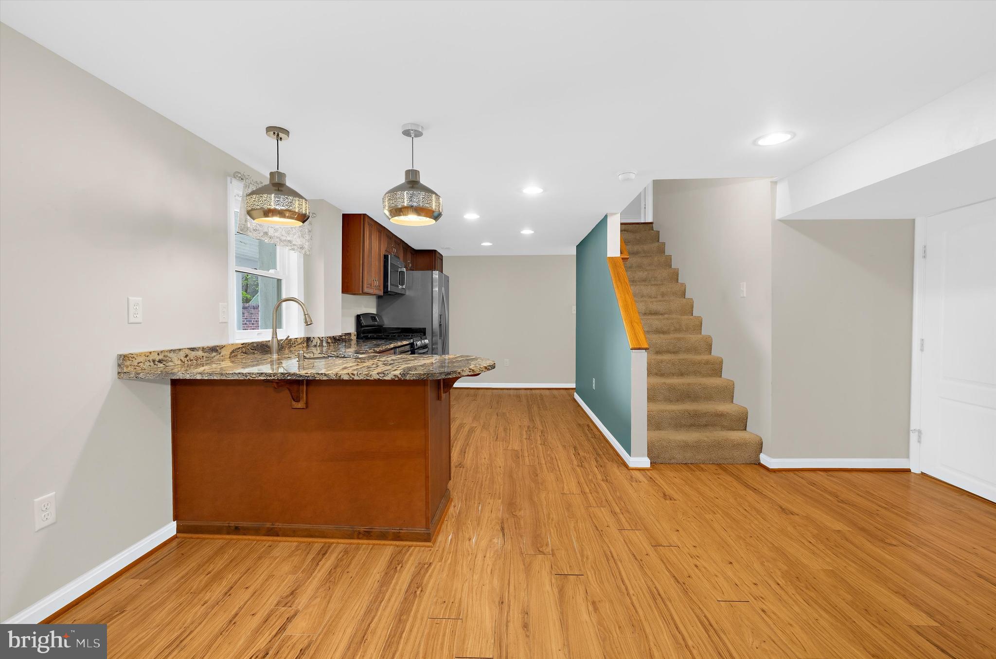 AURORA HILLS - Residential