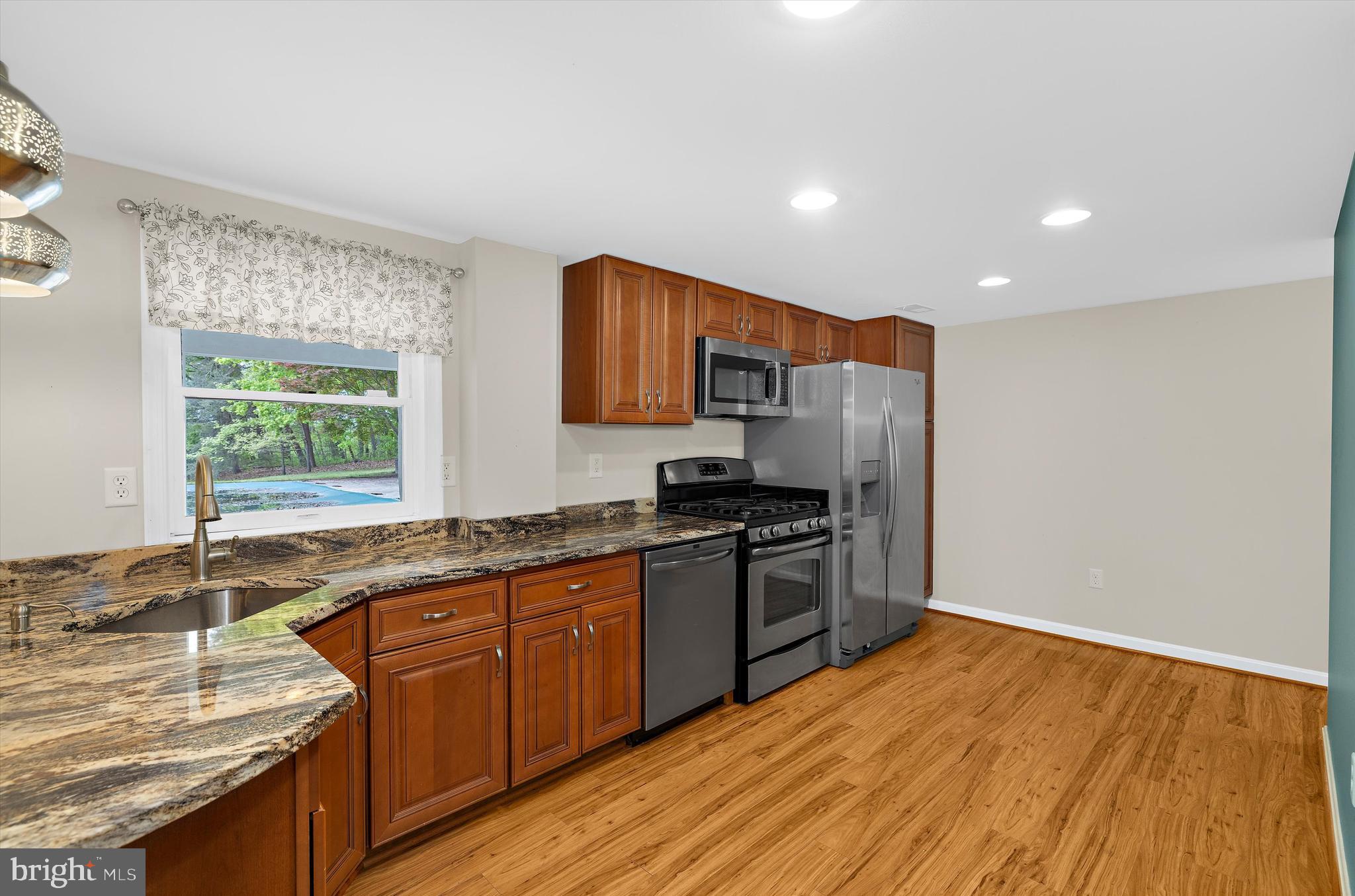 AURORA HILLS - Residential