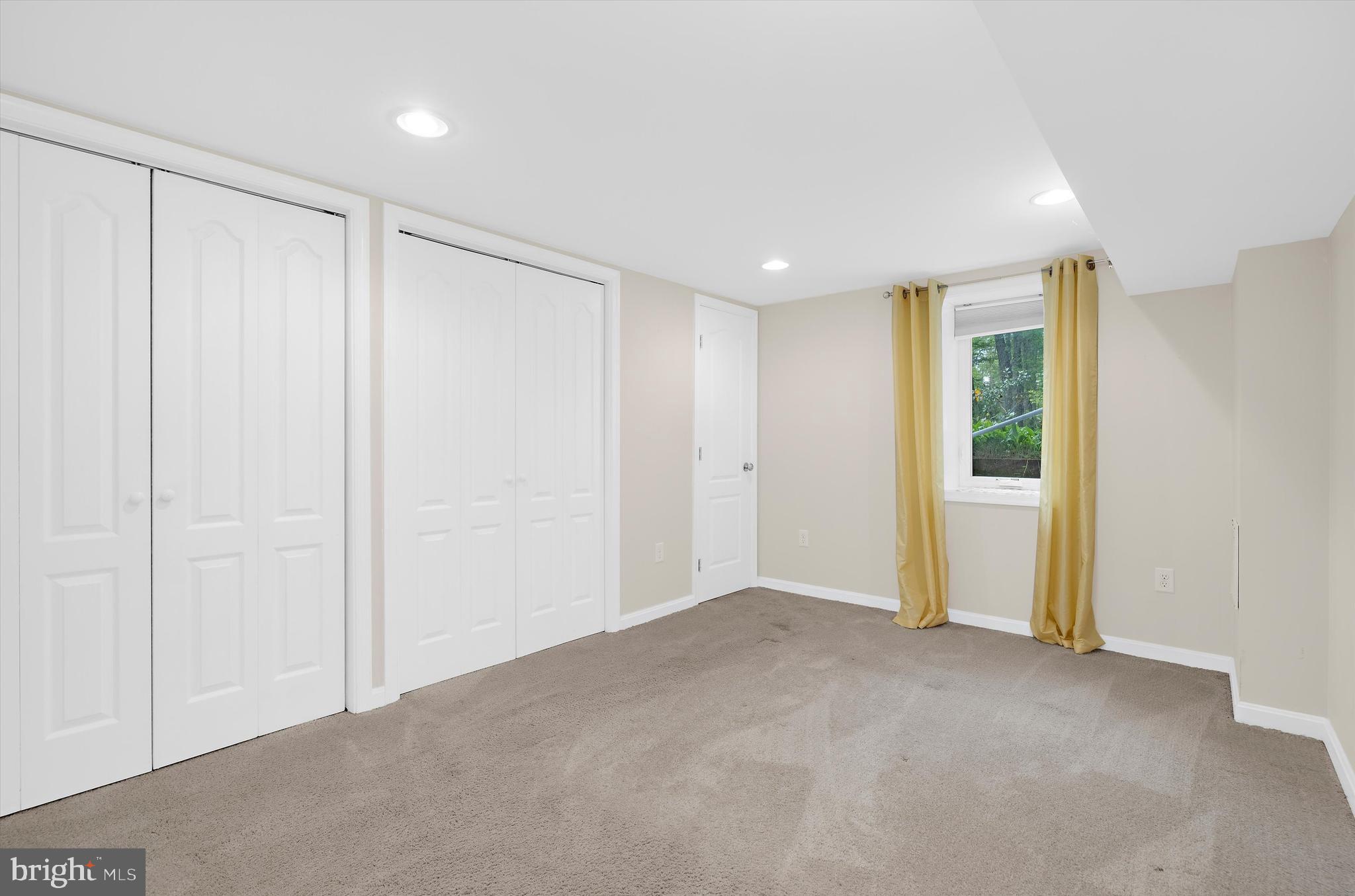 AURORA HILLS - Residential