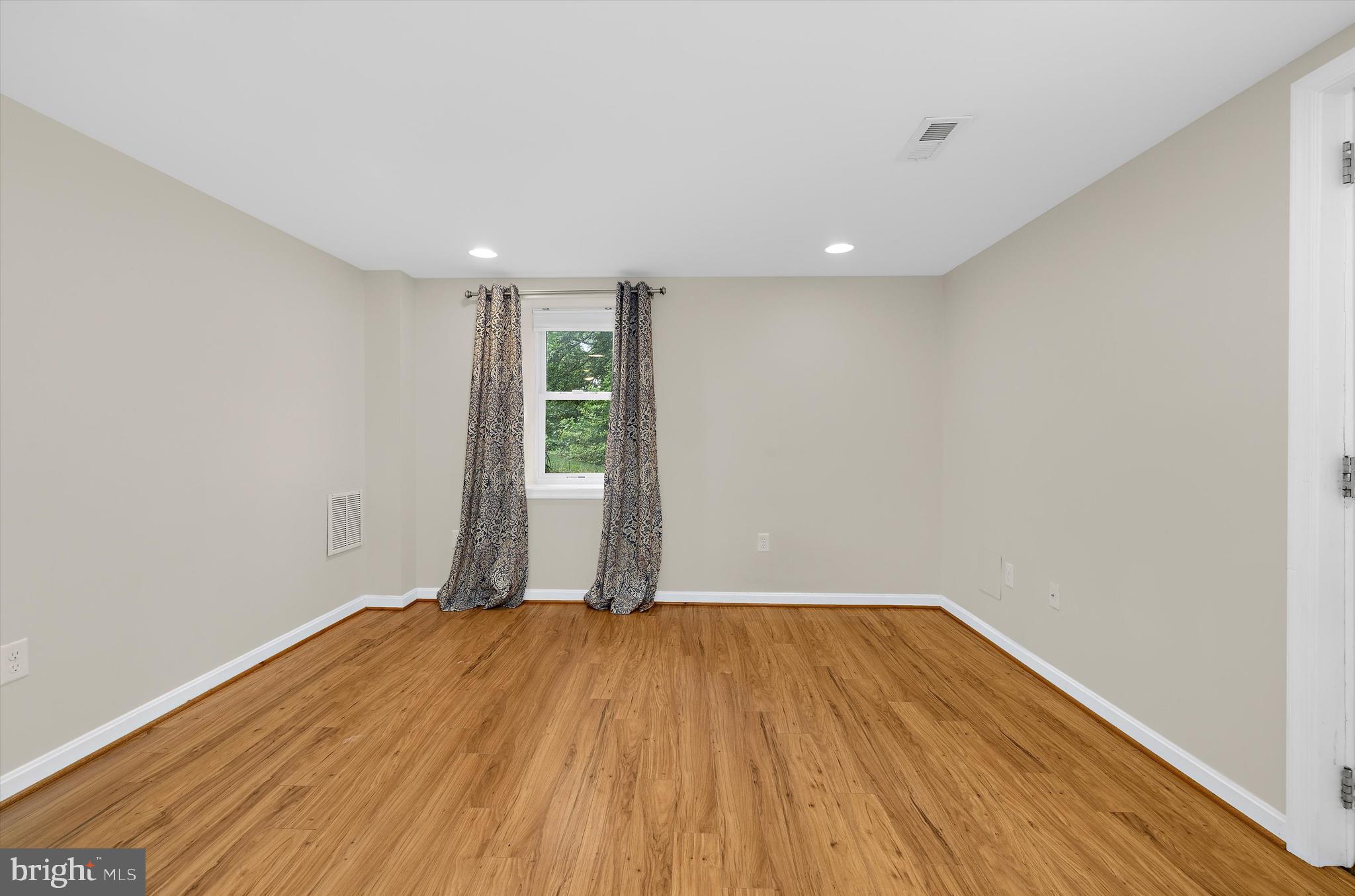 AURORA HILLS - Residential