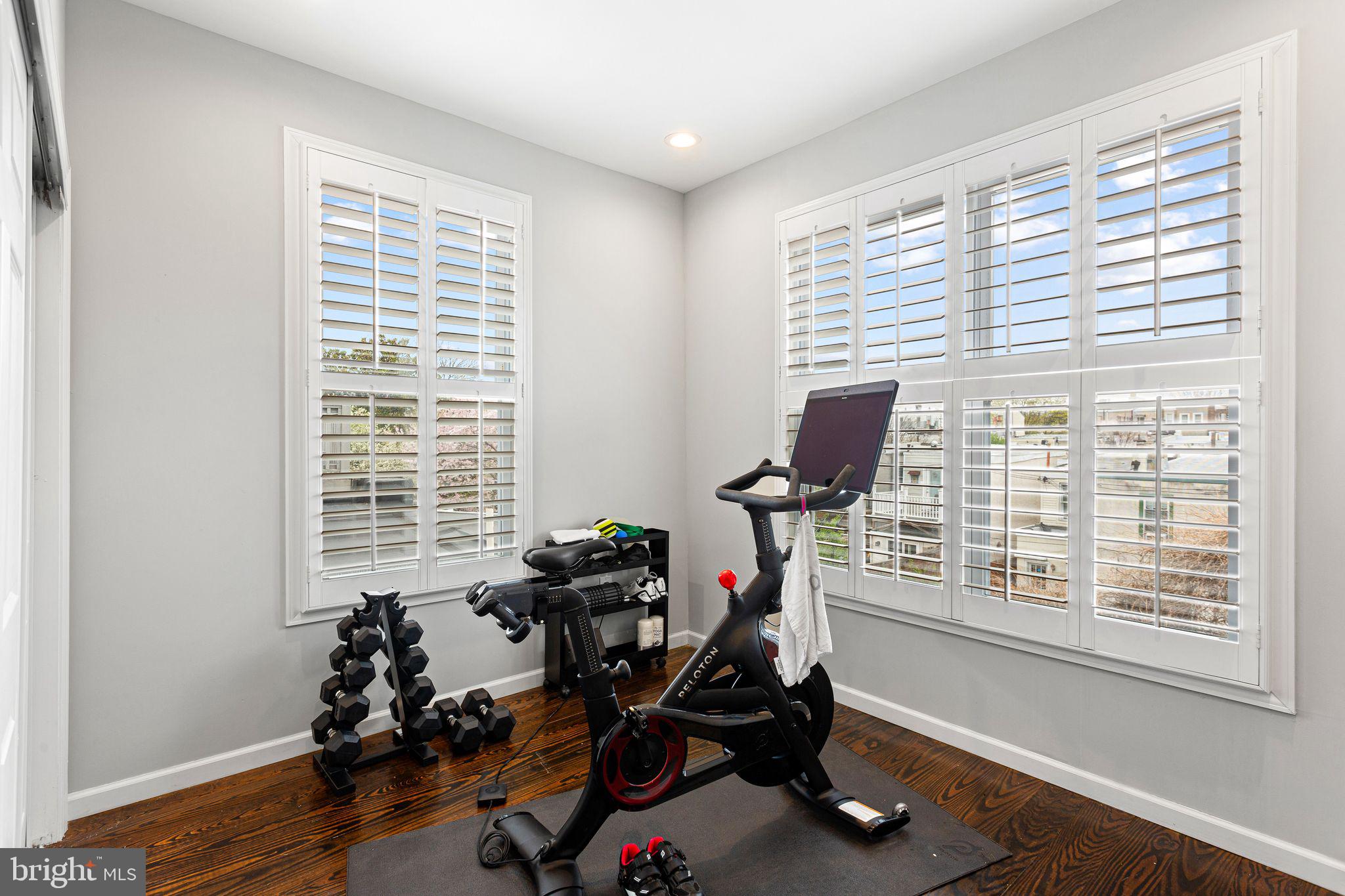 FAIRMOUNT - Residential