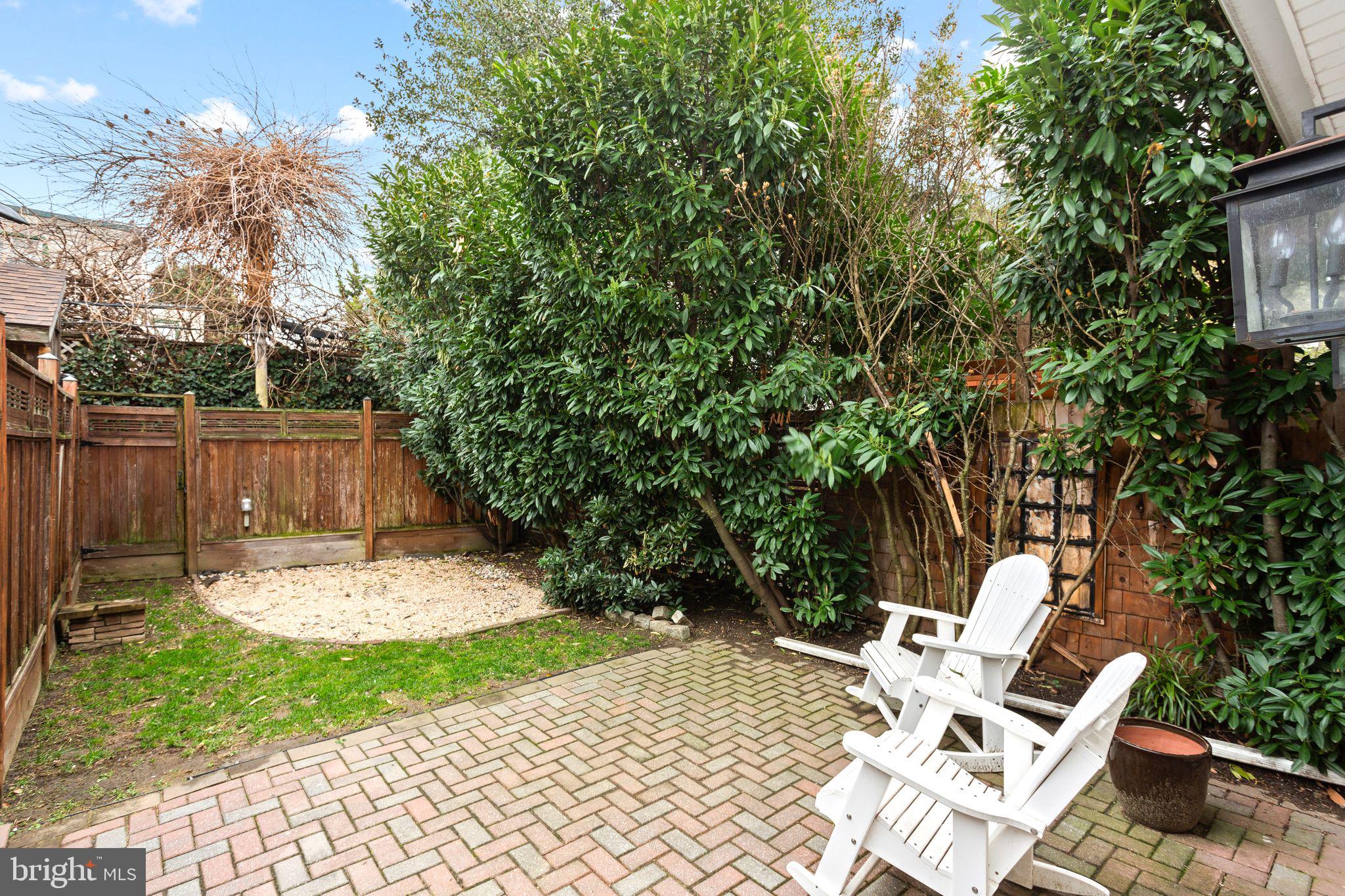 FAIRMOUNT - Residential