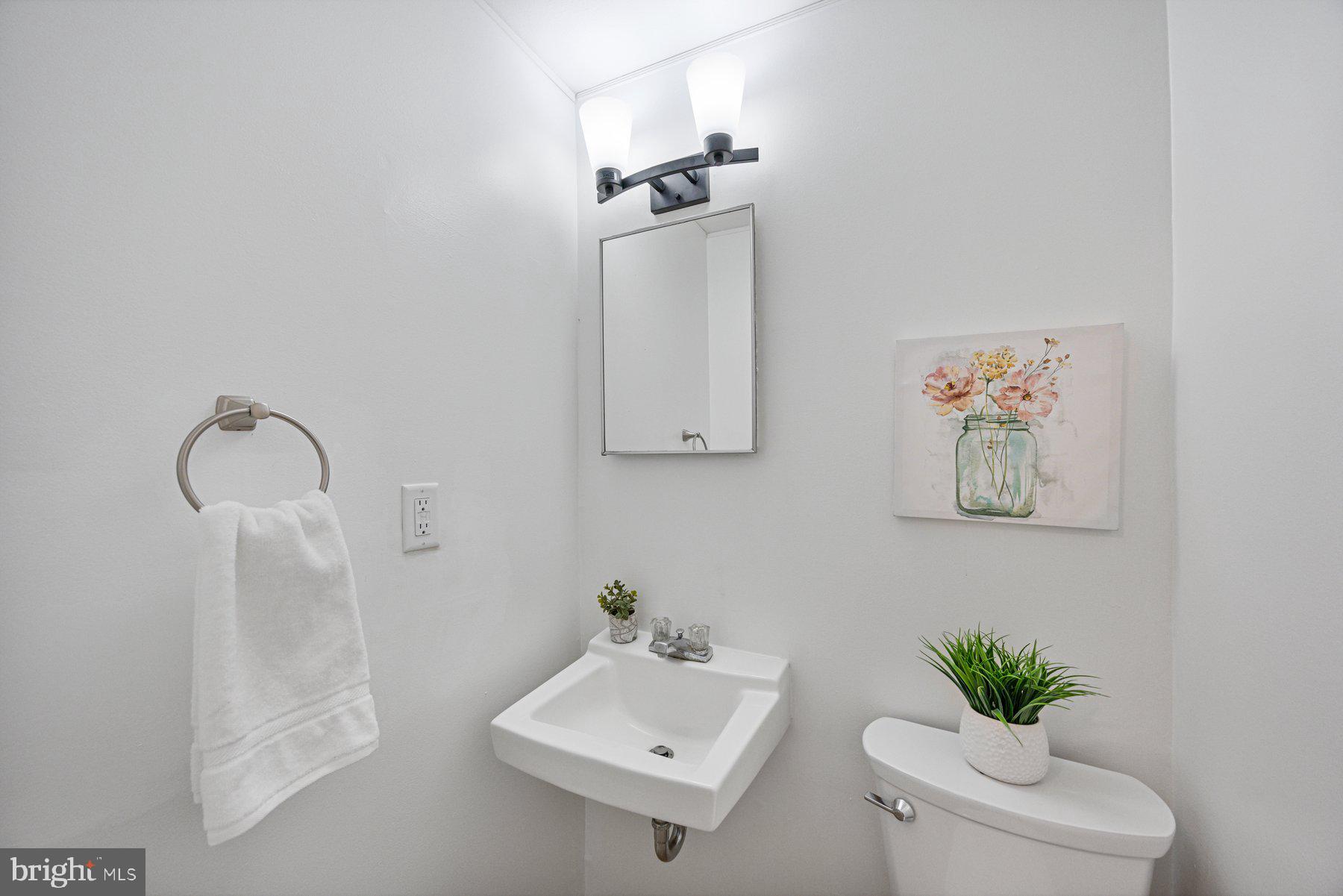 SEVEN COURTS - Residential