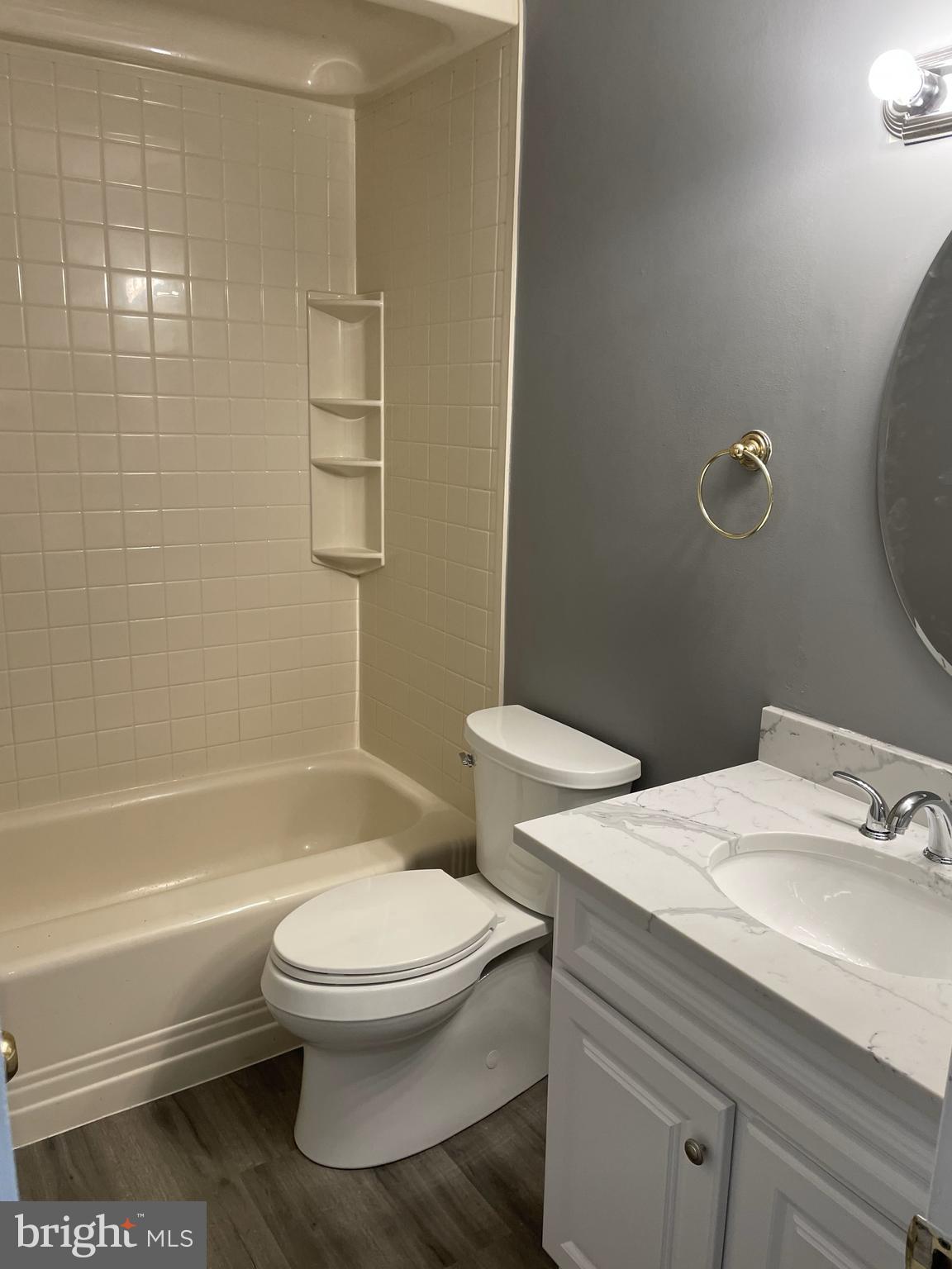 LAKE RIDGE - Residential Lease