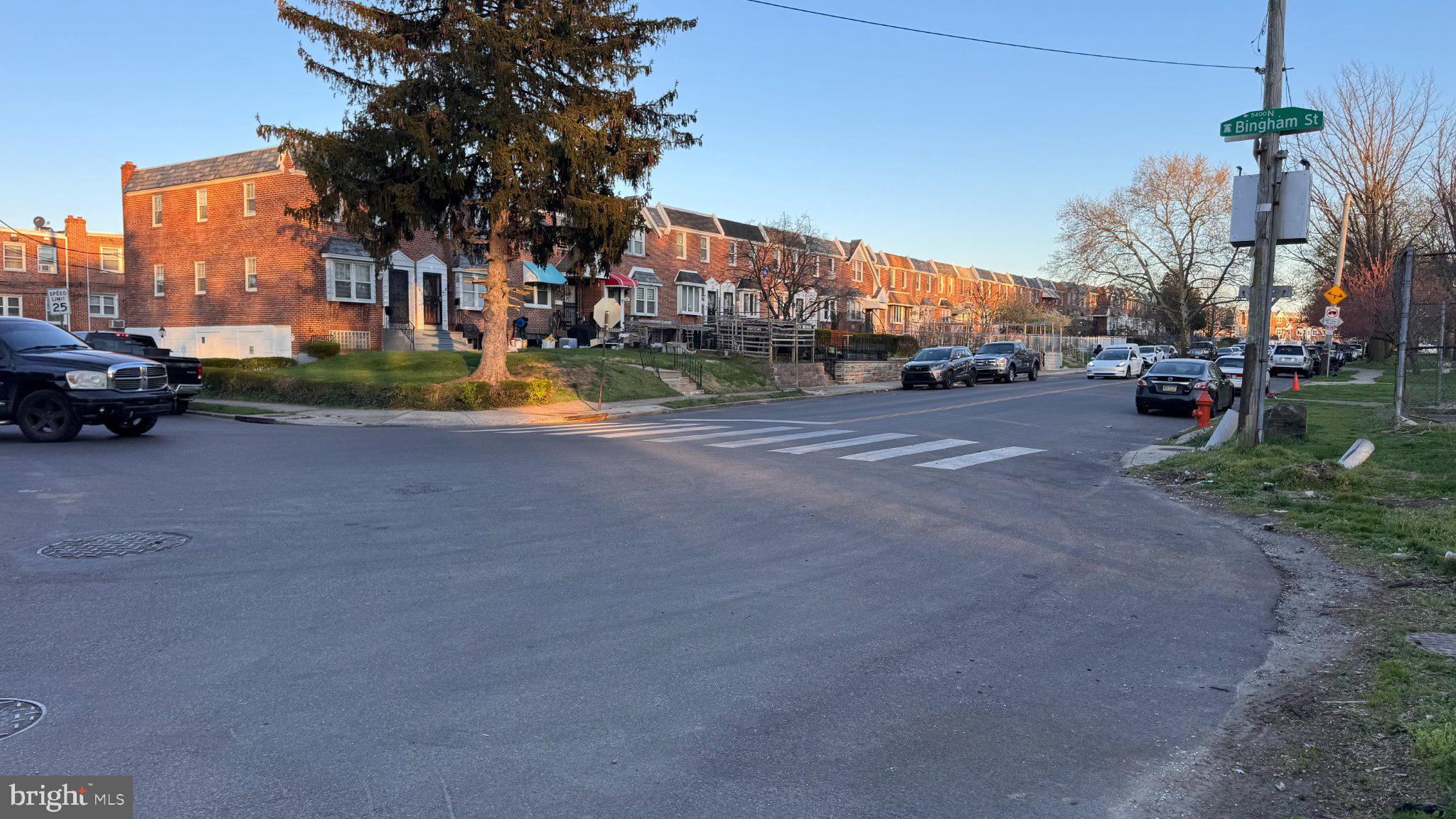 CRESCENTVILLE - Residential