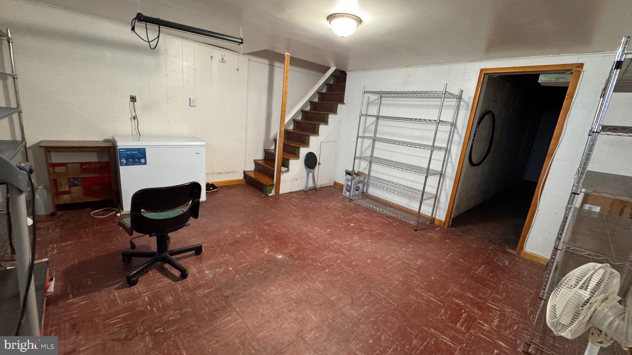 CRESCENTVILLE - Residential