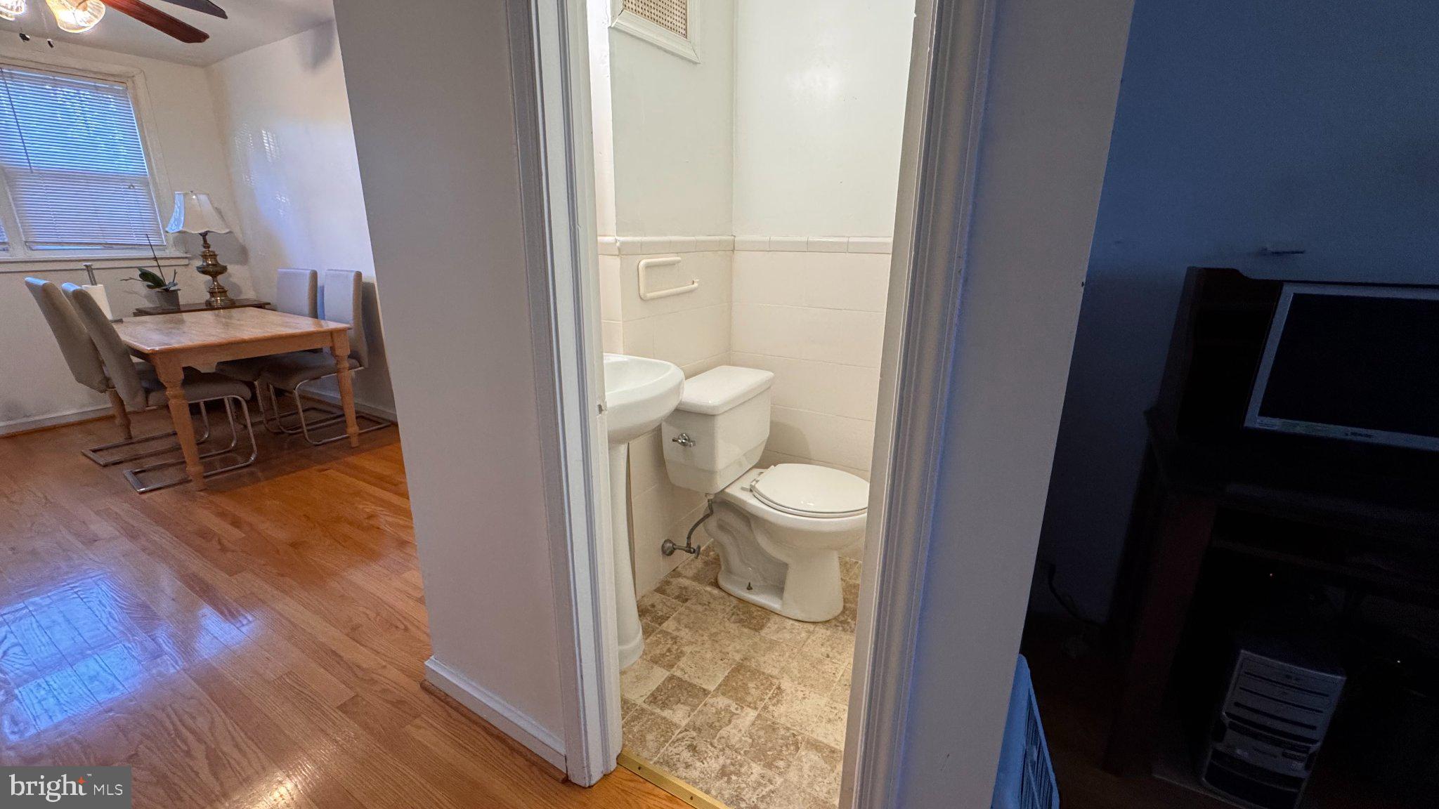 CRESCENTVILLE - Residential