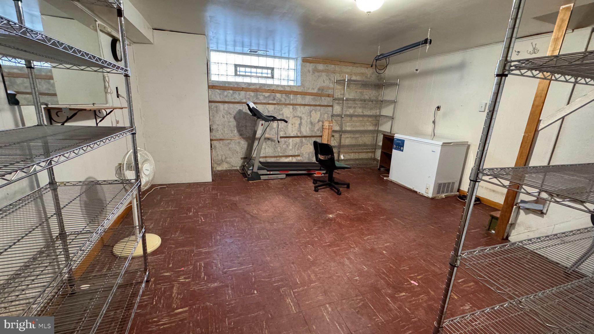 CRESCENTVILLE - Residential