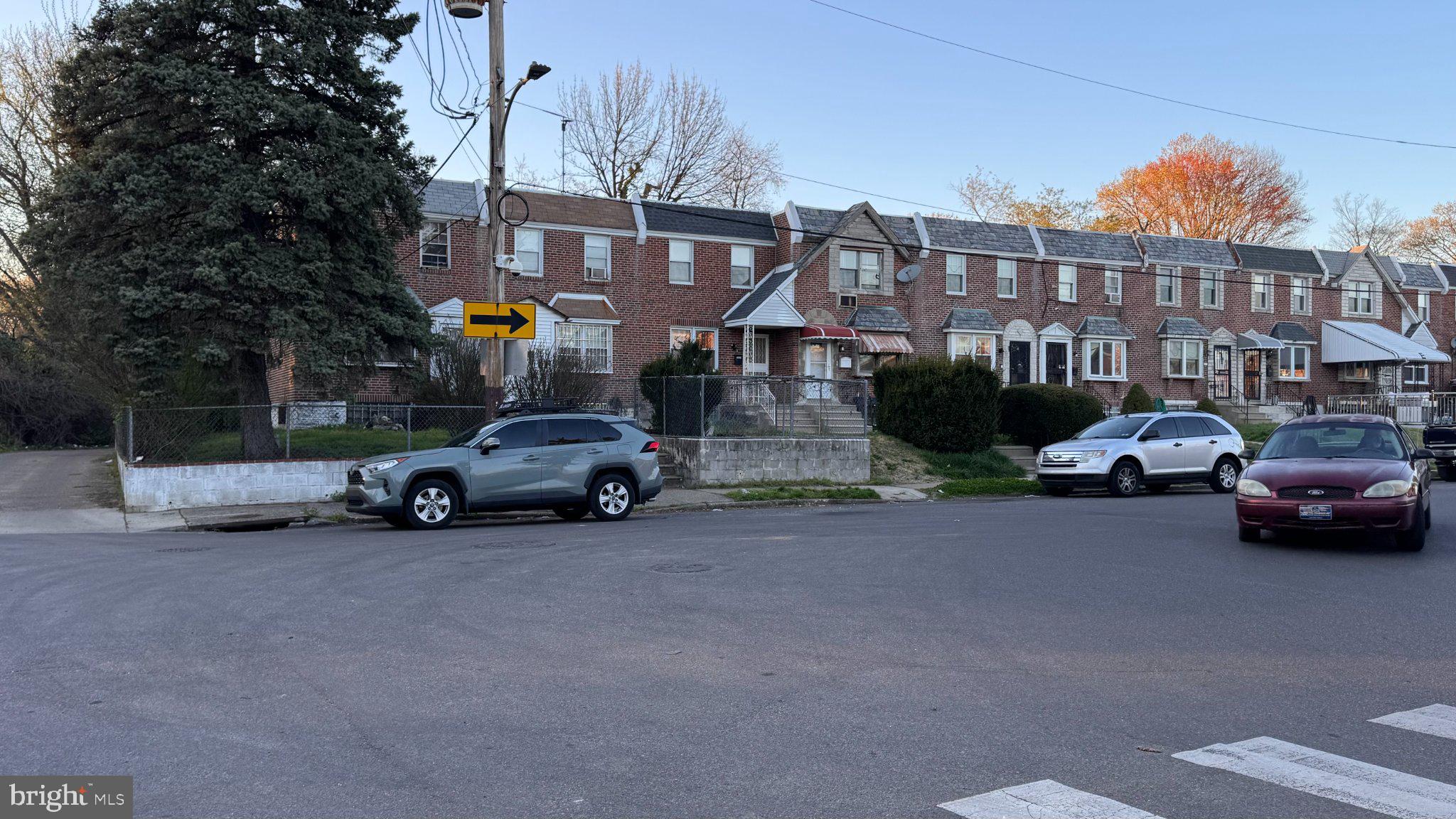 CRESCENTVILLE - Residential