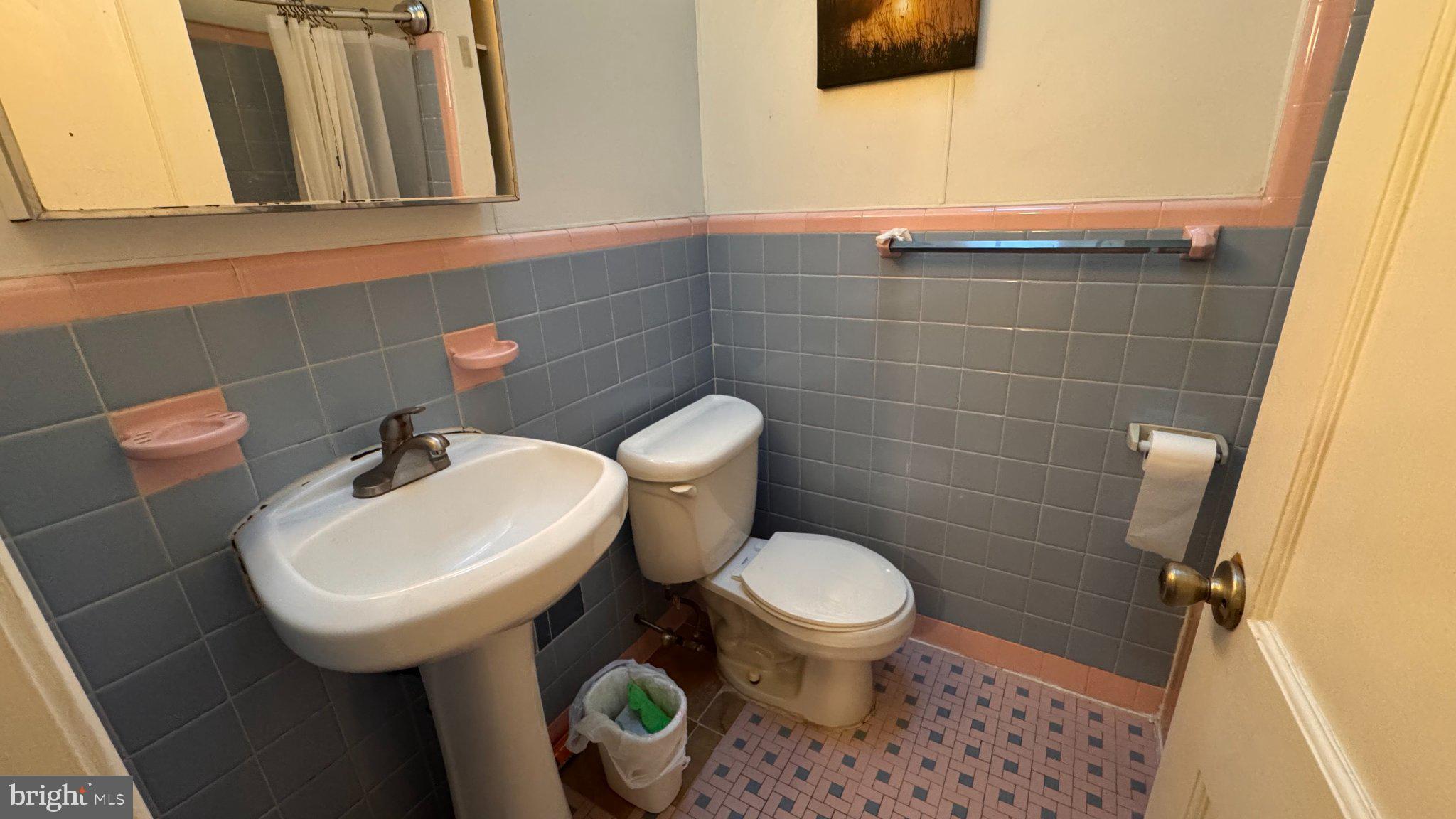 CRESCENTVILLE - Residential