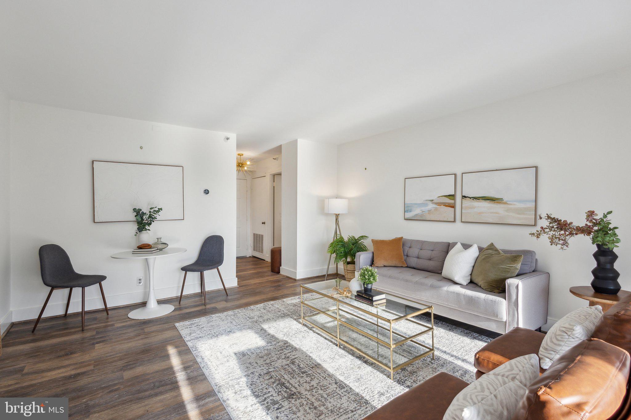 1600 N OAK STREET 1601