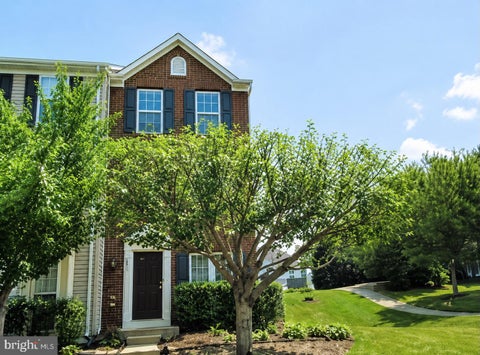 Photo of 9837 Maitland Loop, BRISTOW, VA 20136 (MLS # VAPW2127136)