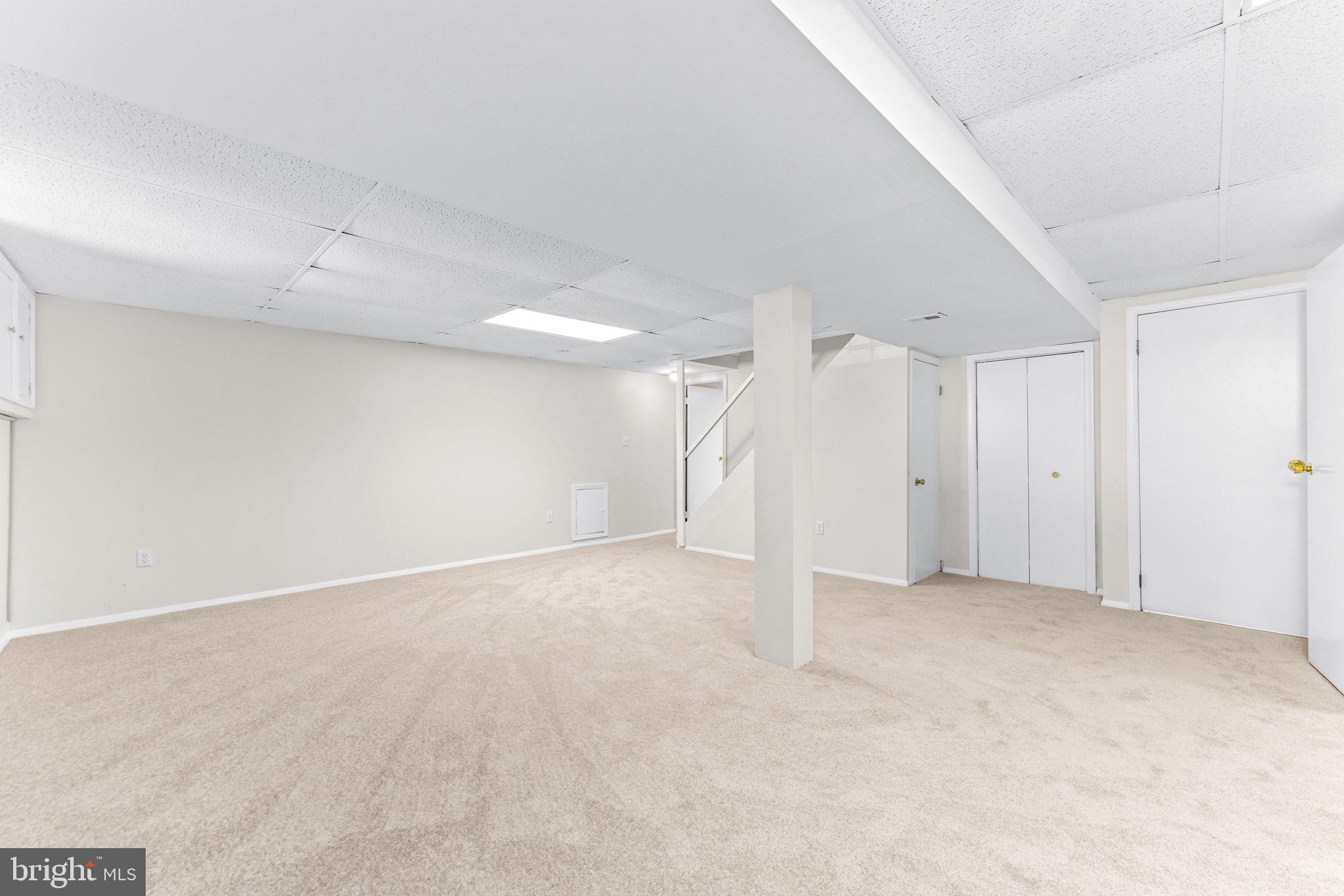 WOODBRIDGE VALLEY - Residential