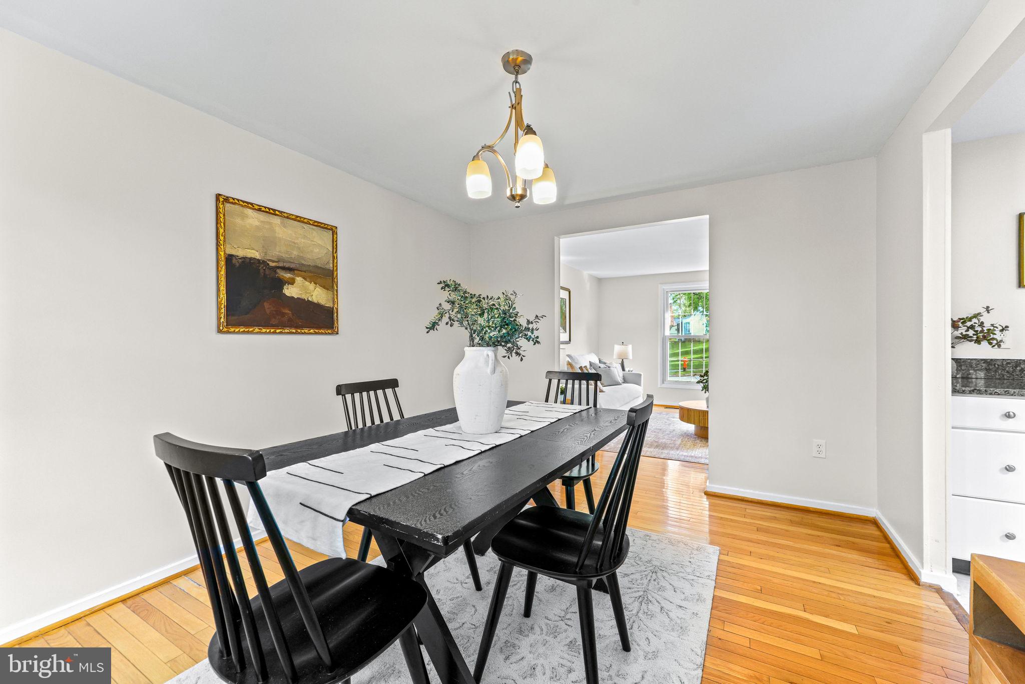 WOODBRIDGE VALLEY - Residential