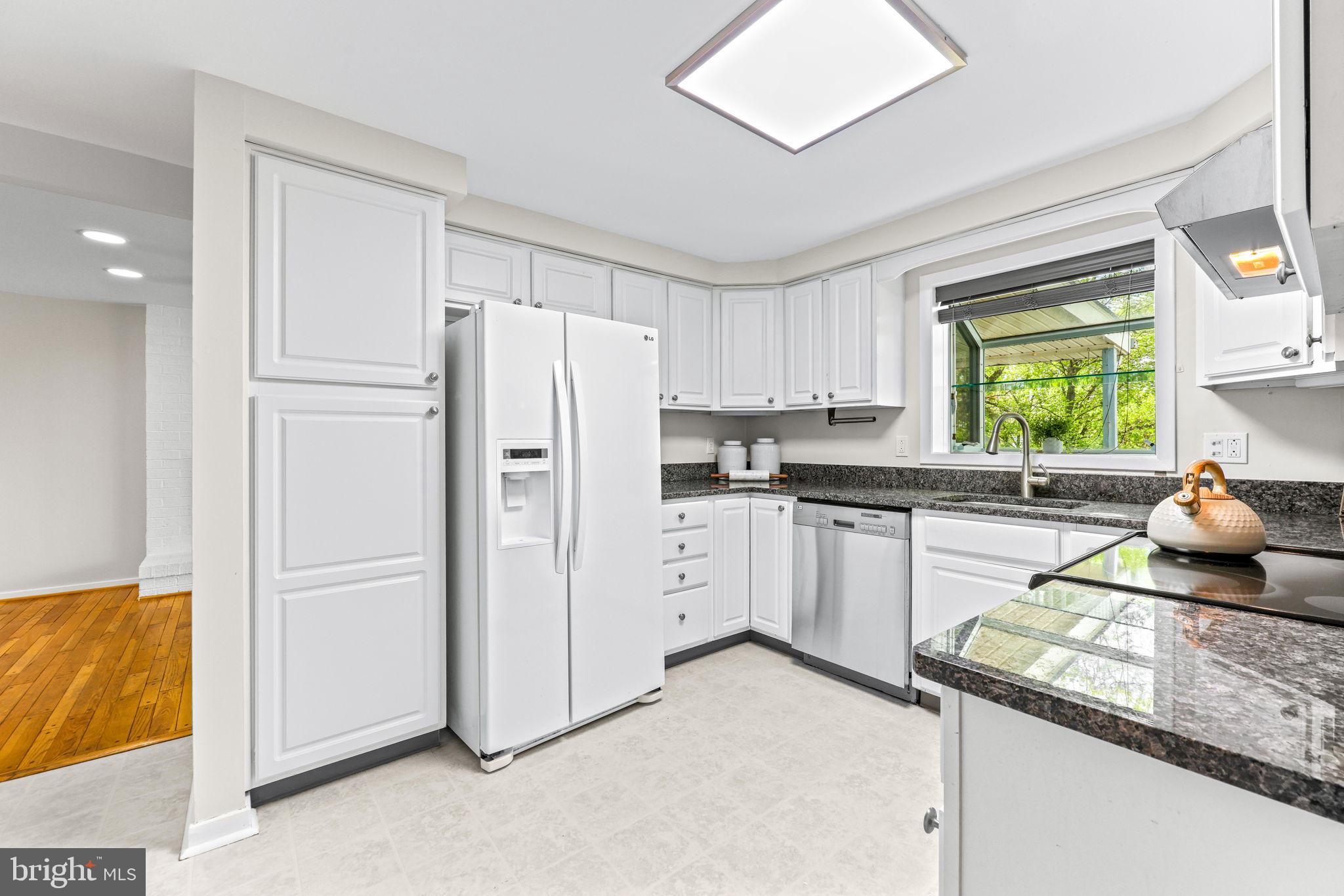 WOODBRIDGE VALLEY - Residential