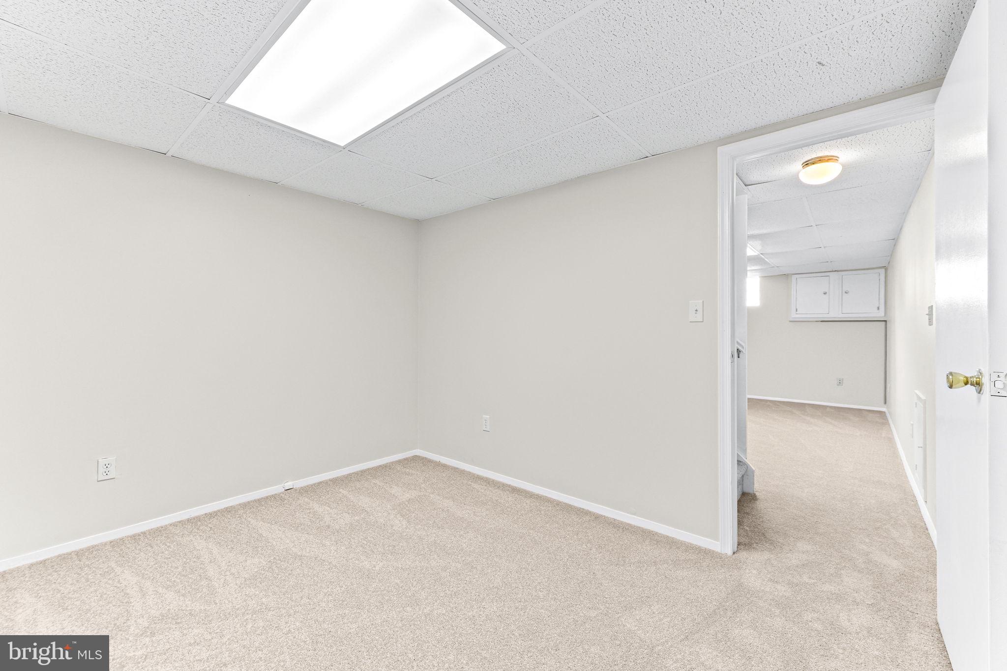 WOODBRIDGE VALLEY - Residential