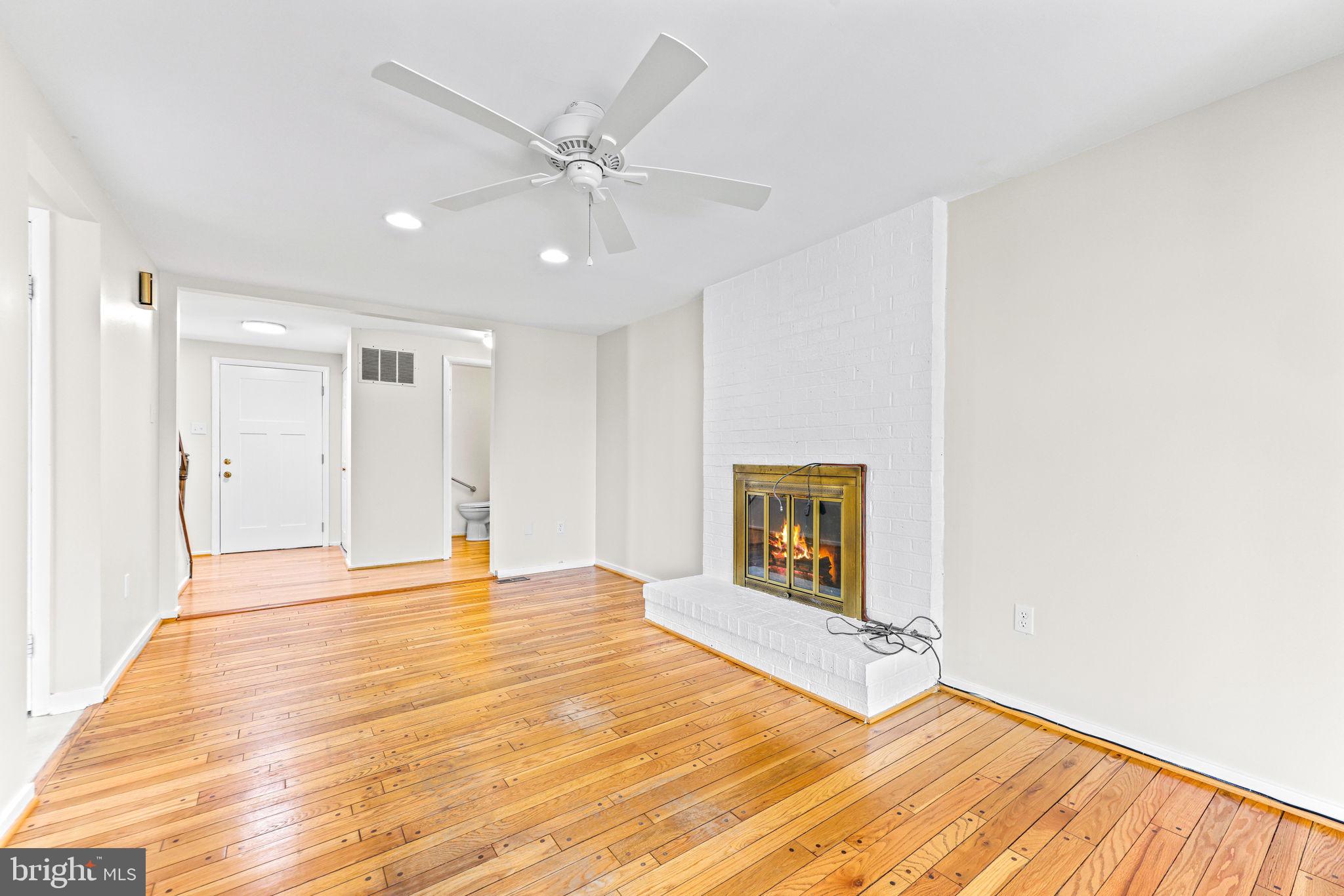 WOODBRIDGE VALLEY - Residential