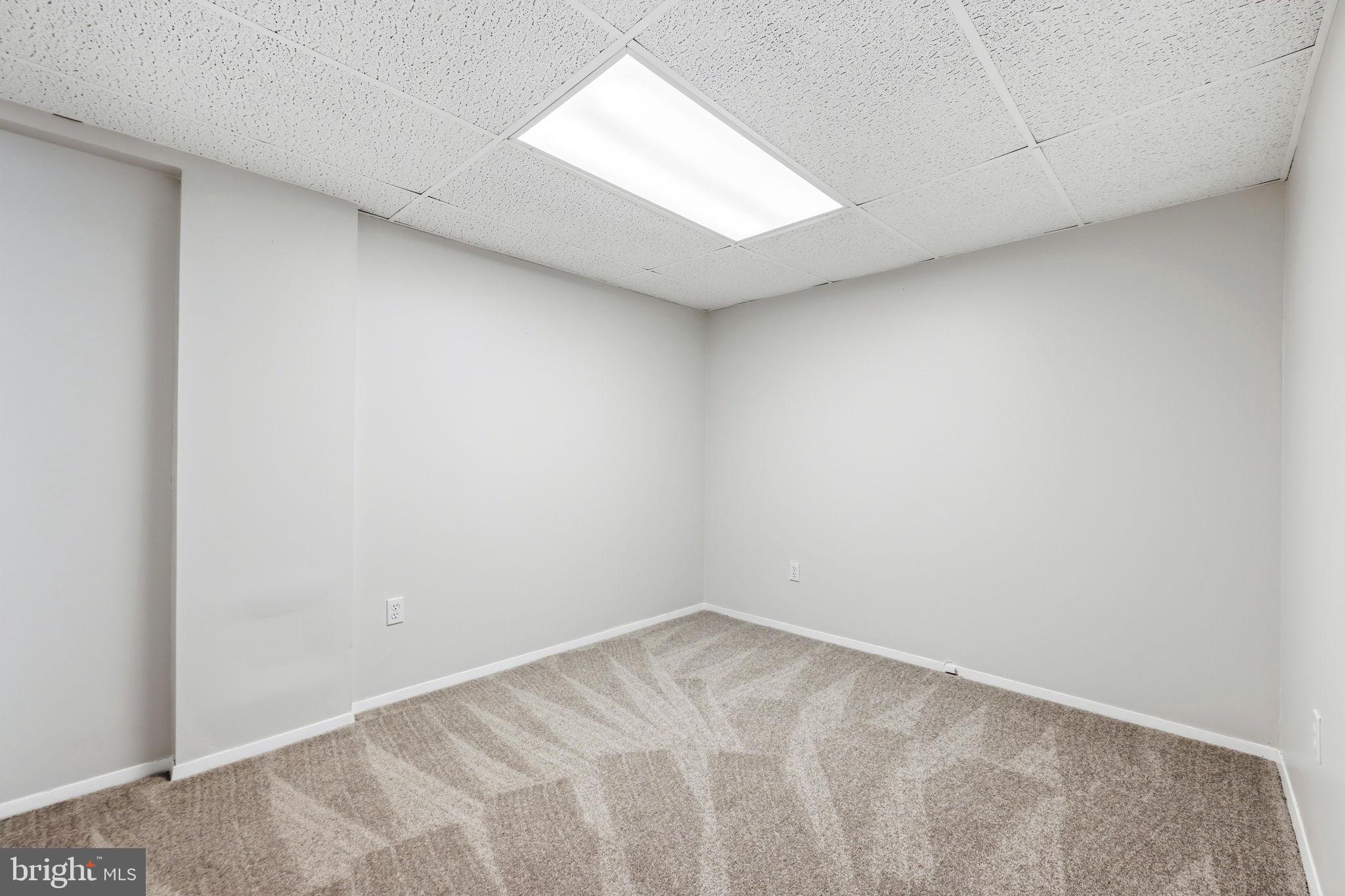 WOODBRIDGE VALLEY - Residential