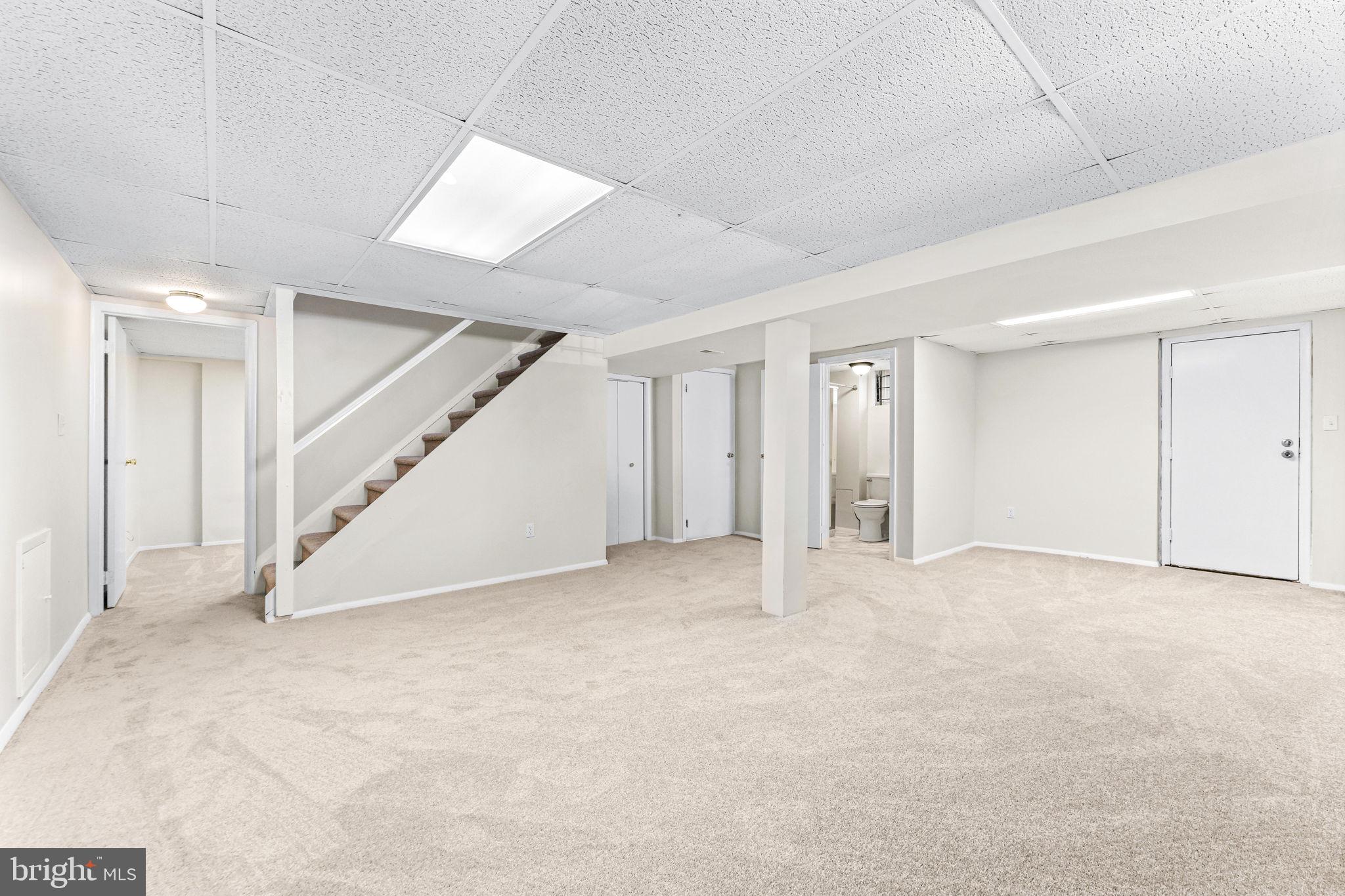 WOODBRIDGE VALLEY - Residential