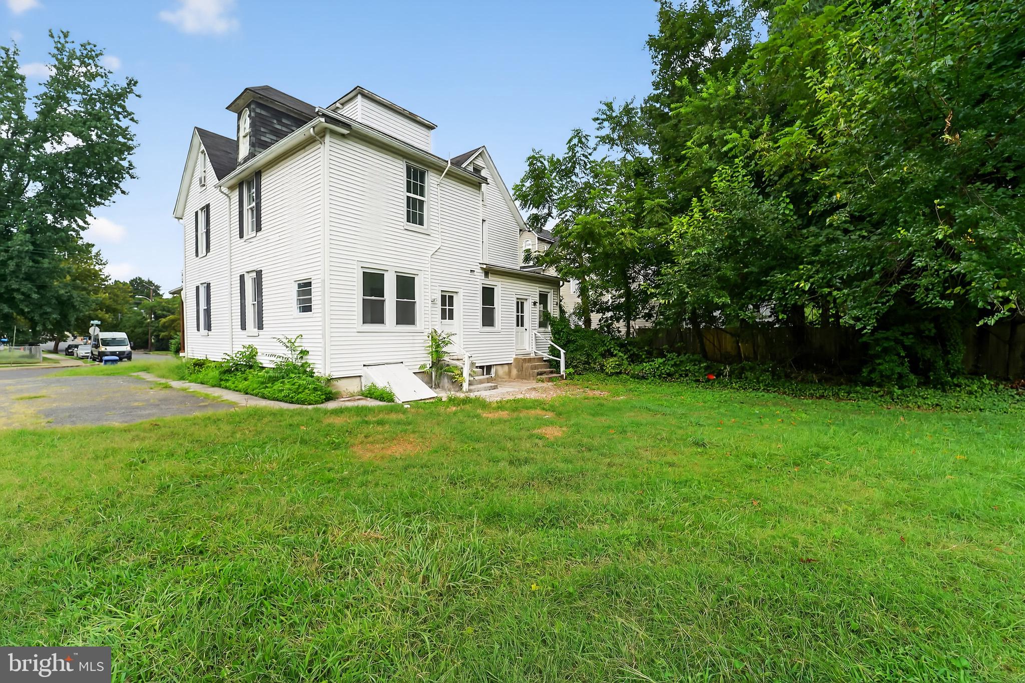 FRANKFORD - Residential