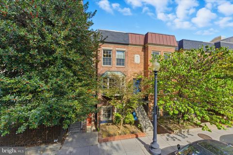 Photo of 1645 Park Road NW, WASHINGTON, DC 20010 (MLS # DCDC2228708) Photo of 1645 Park Road NW, WASHINGTON, DC 20010 (MLS # DCDC2228708)