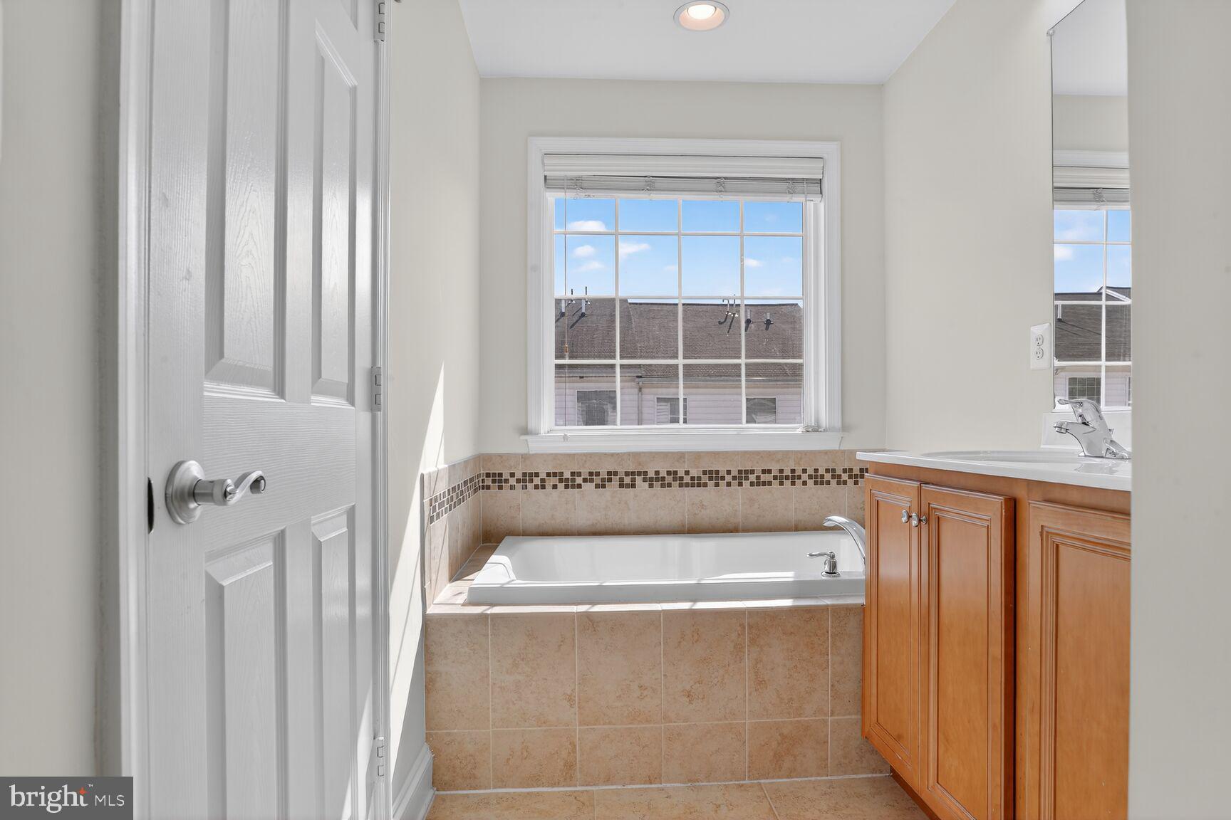 CAMDEN CROSSING - Residential