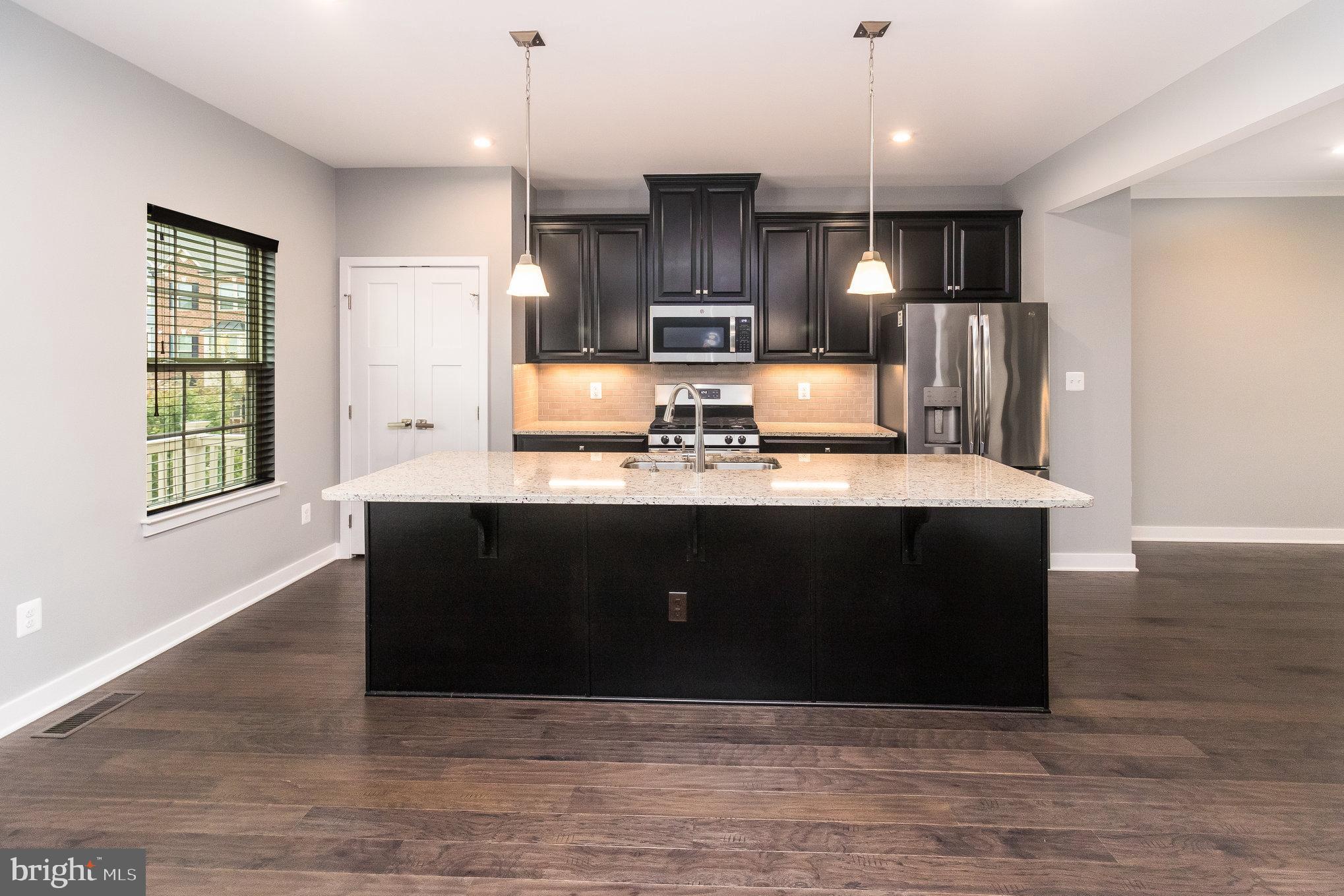 POTOMAC SHORES - Residential Lease