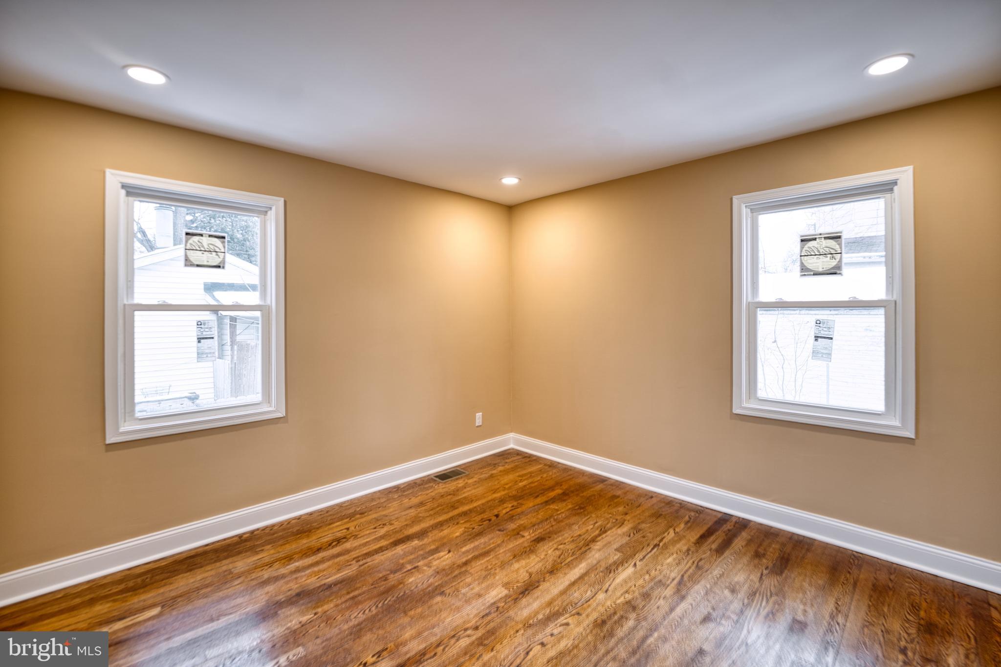 RIVERDALE PARK - Residential