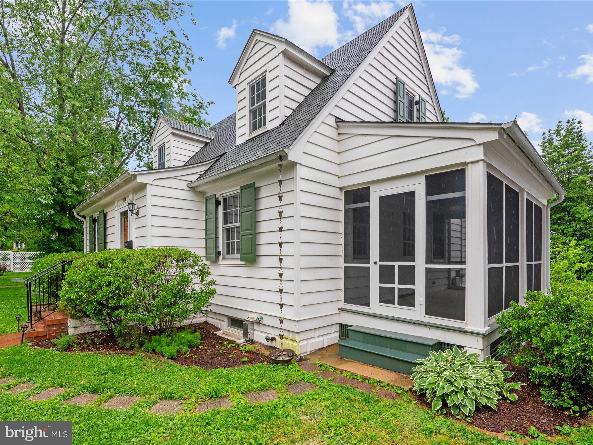 1009 MOSS HAVEN COURT