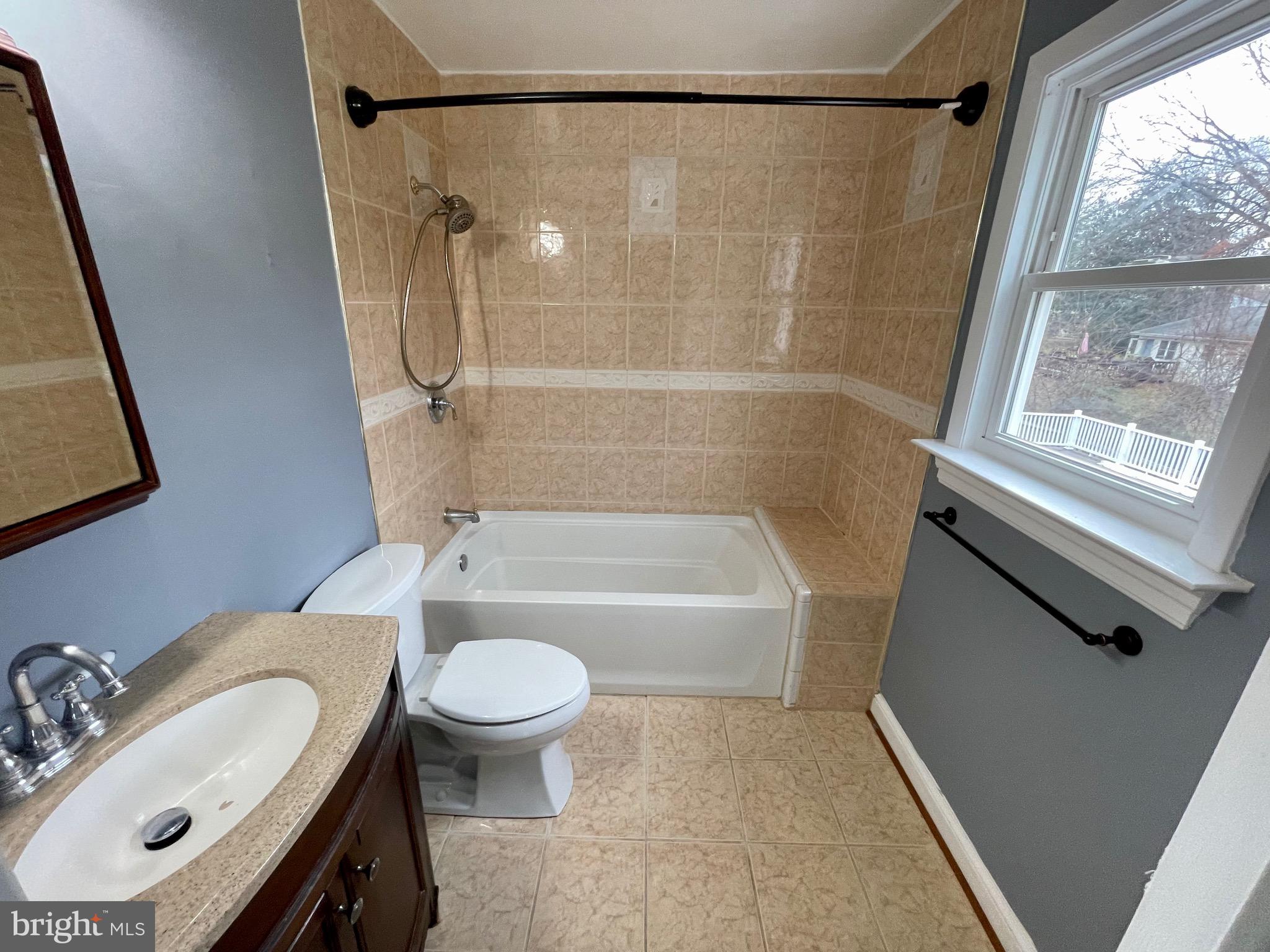 BROOKFIELD - Residential