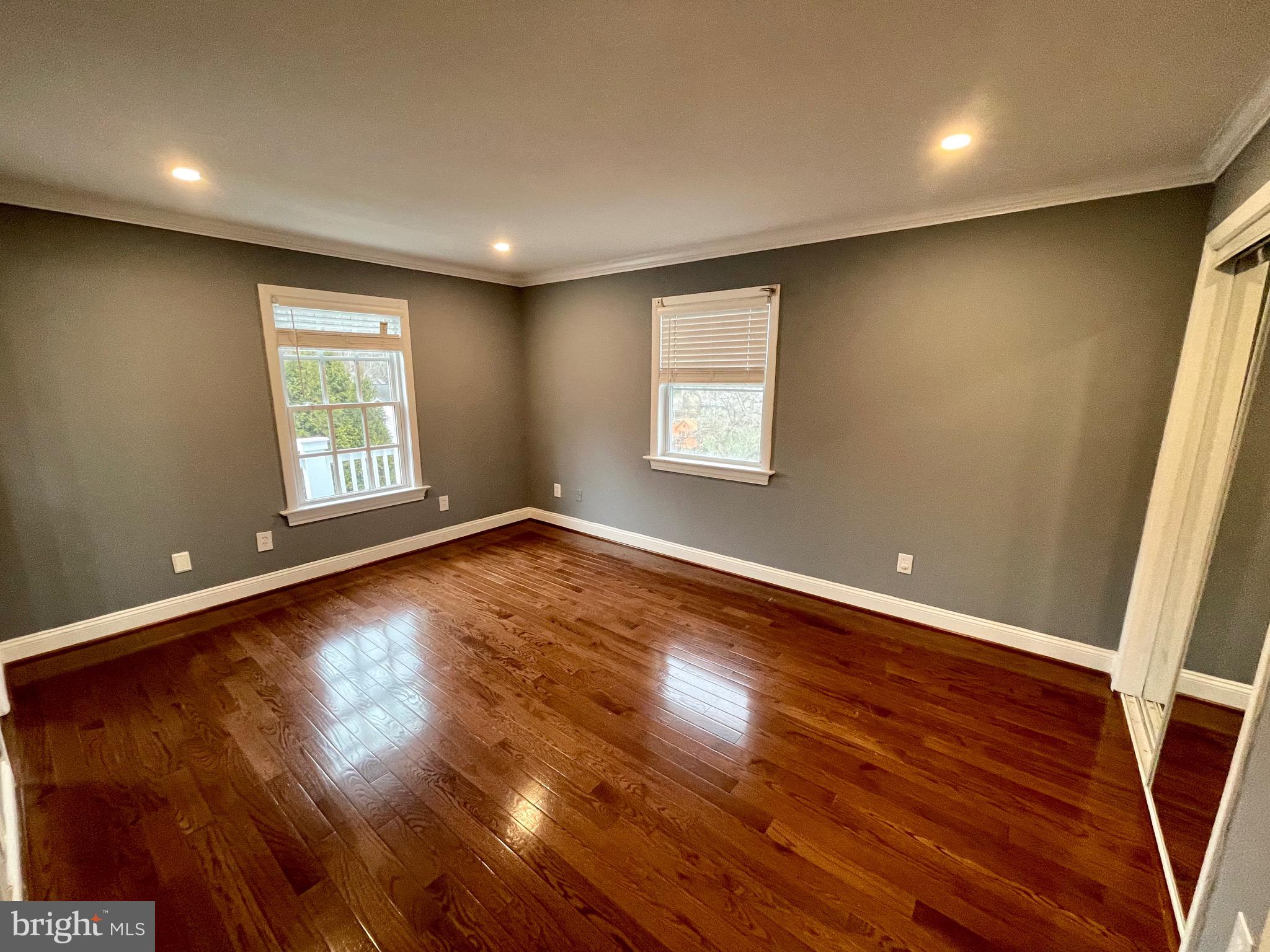 BROOKFIELD - Residential