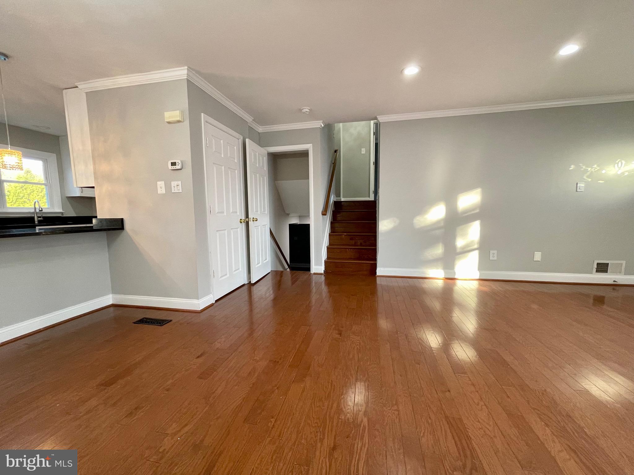 BROOKFIELD - Residential