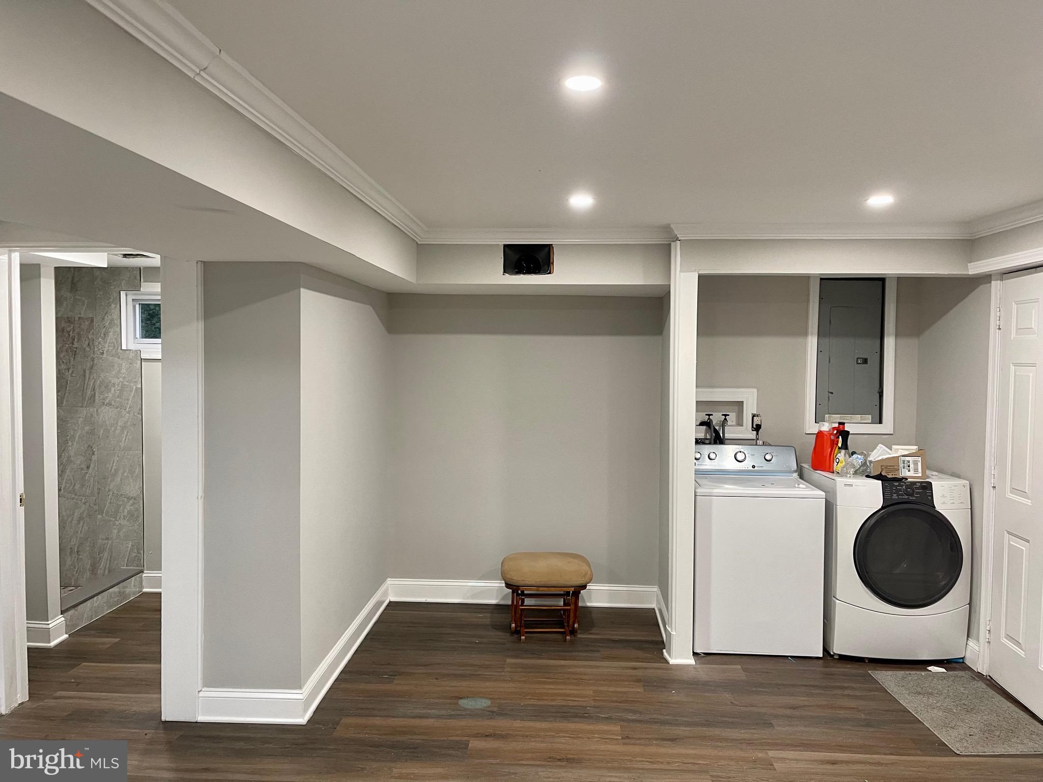 BROOKFIELD - Residential