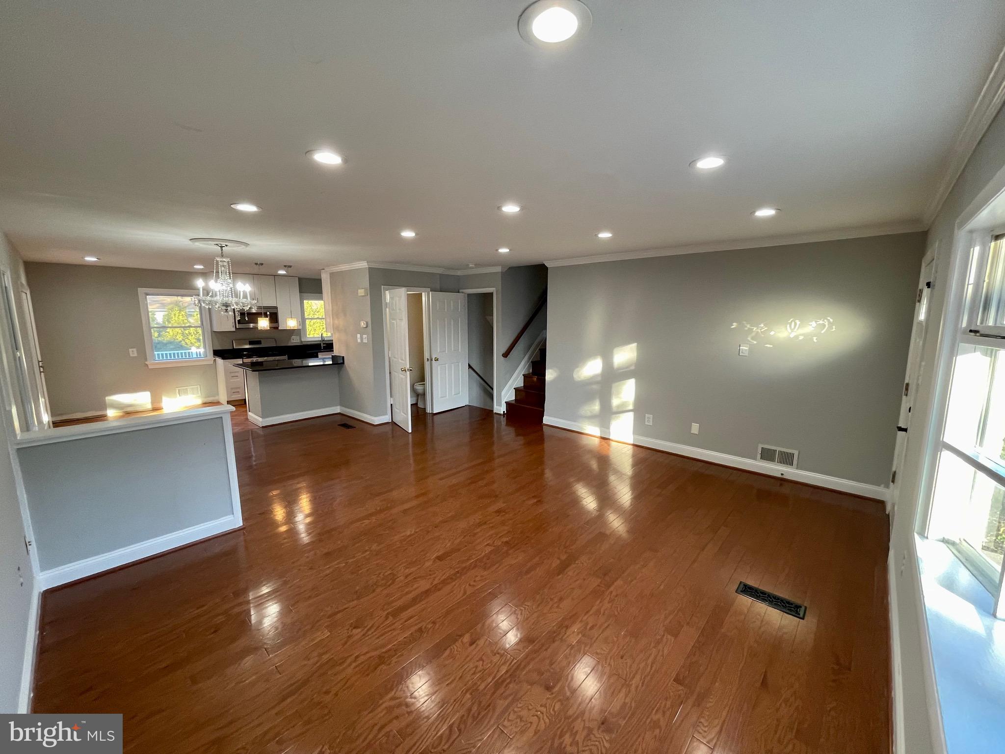 BROOKFIELD - Residential