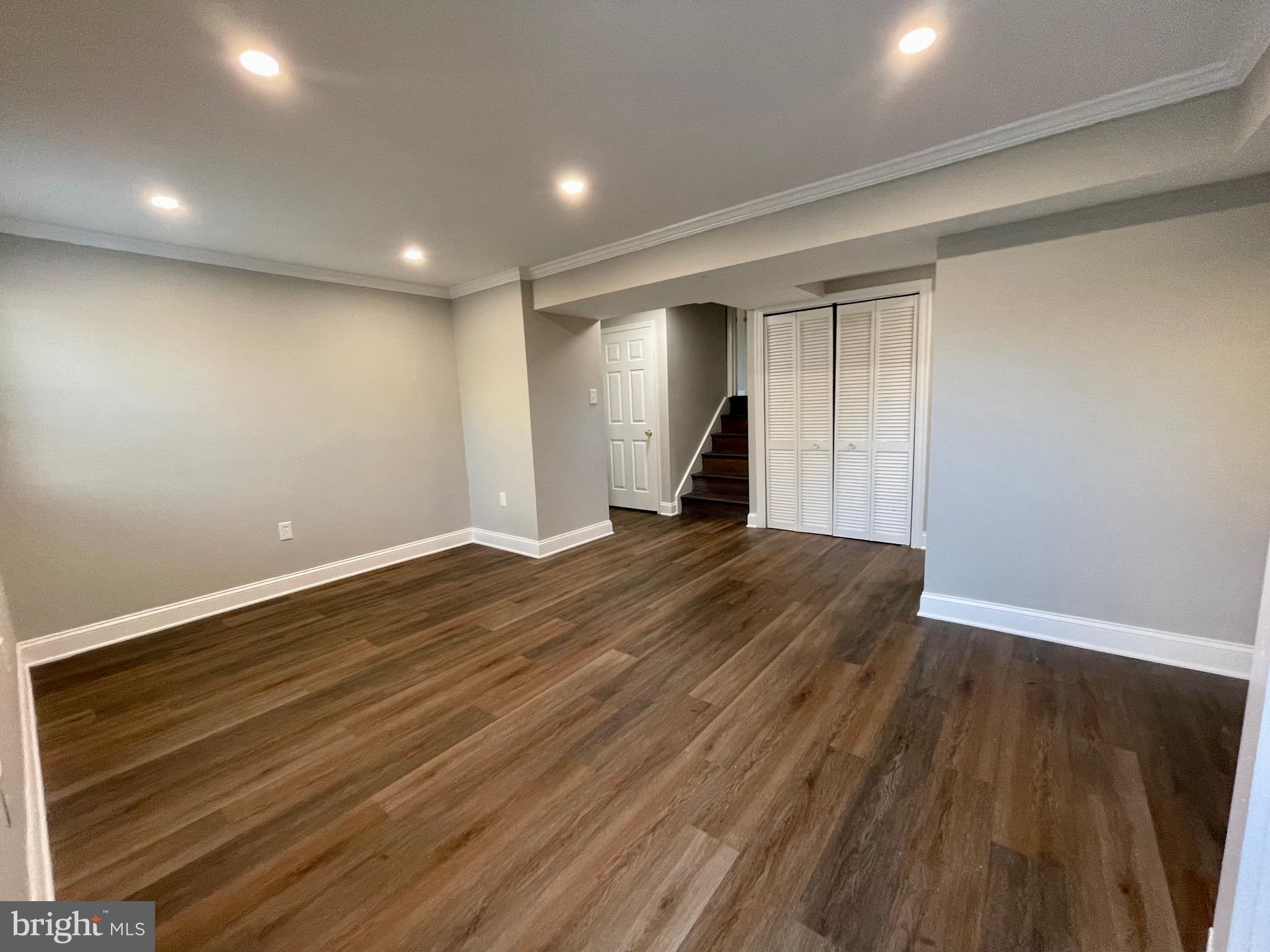 BROOKFIELD - Residential