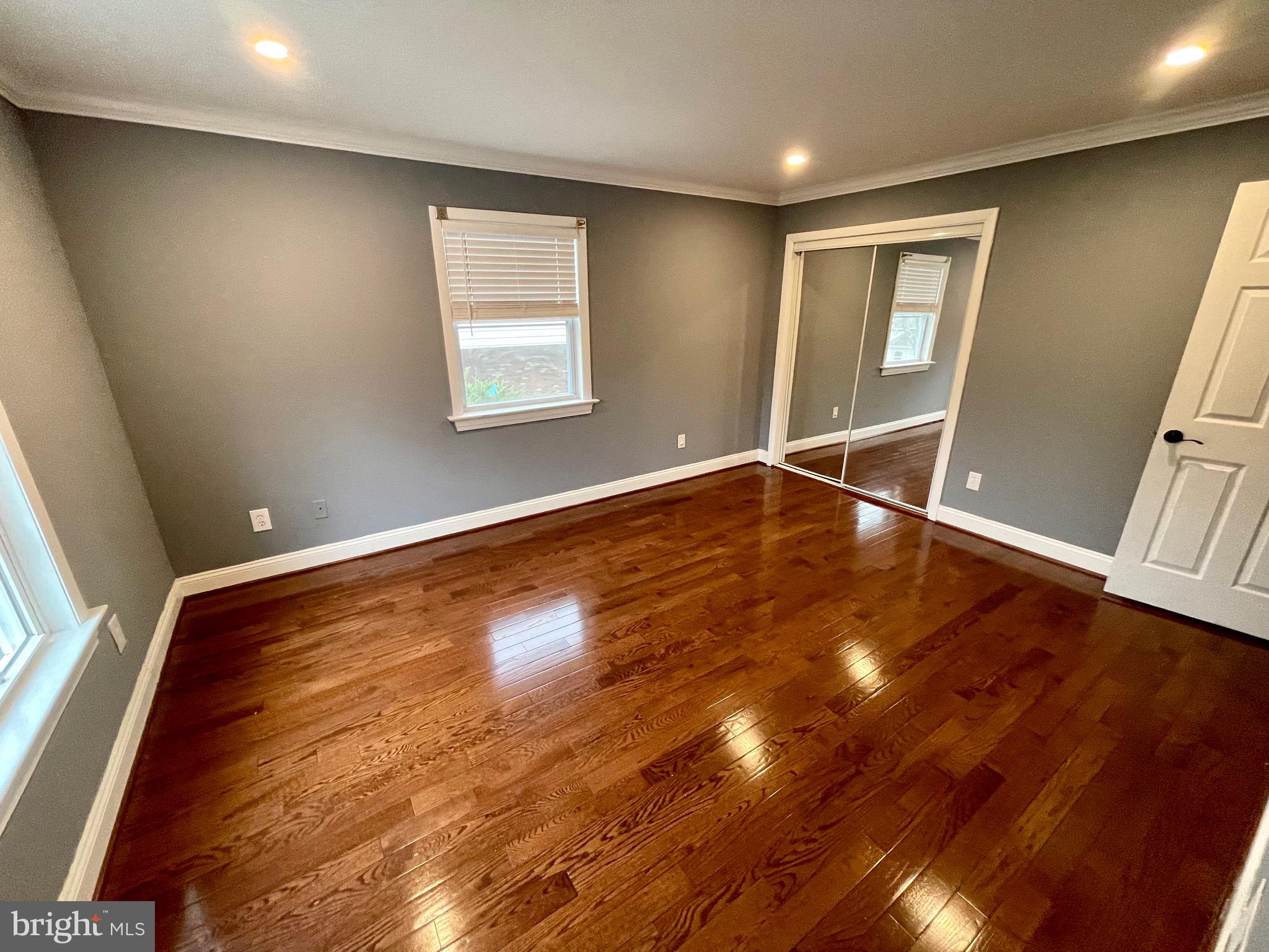 BROOKFIELD - Residential