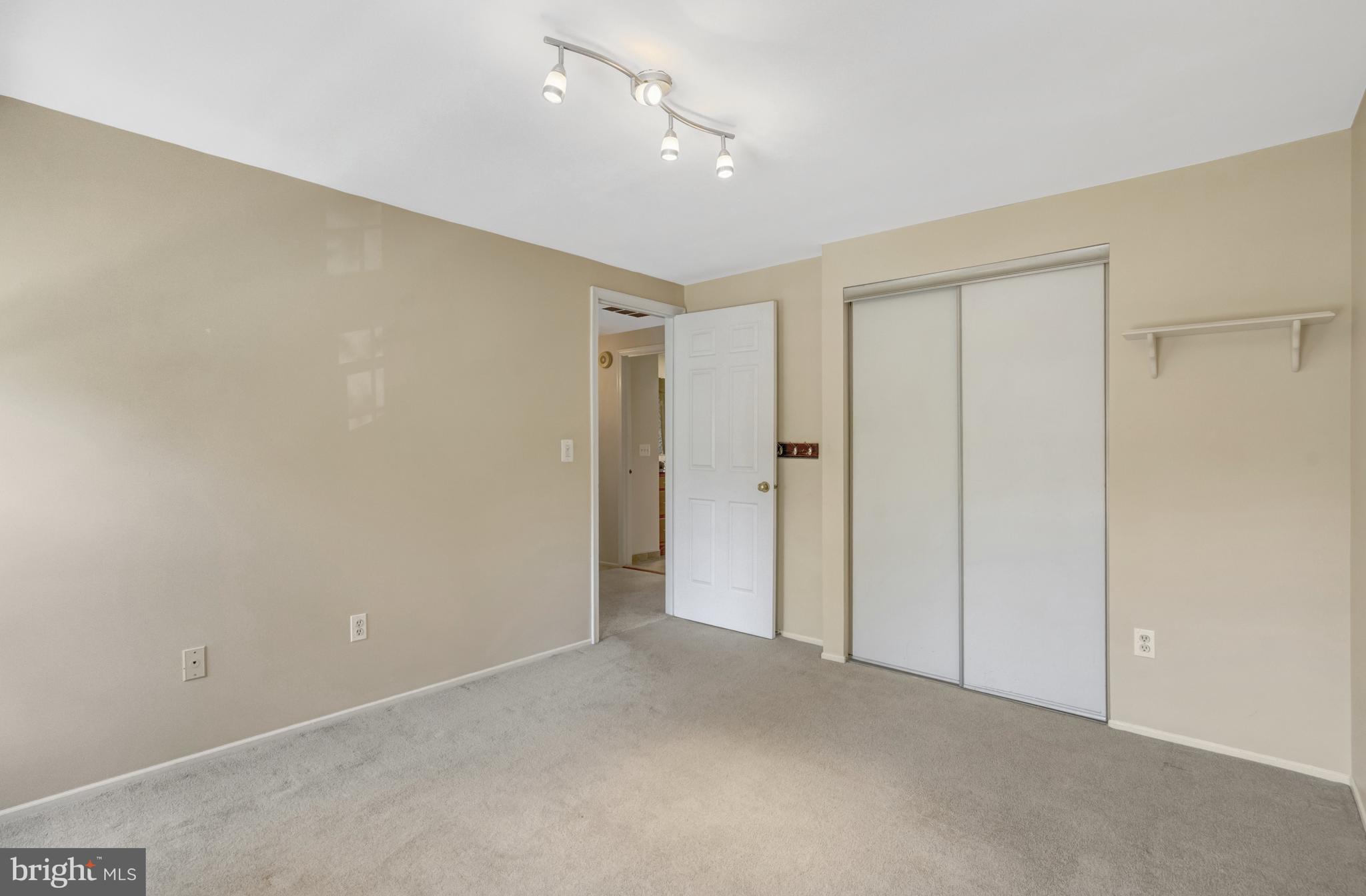 BURKE CENTRE - Residential