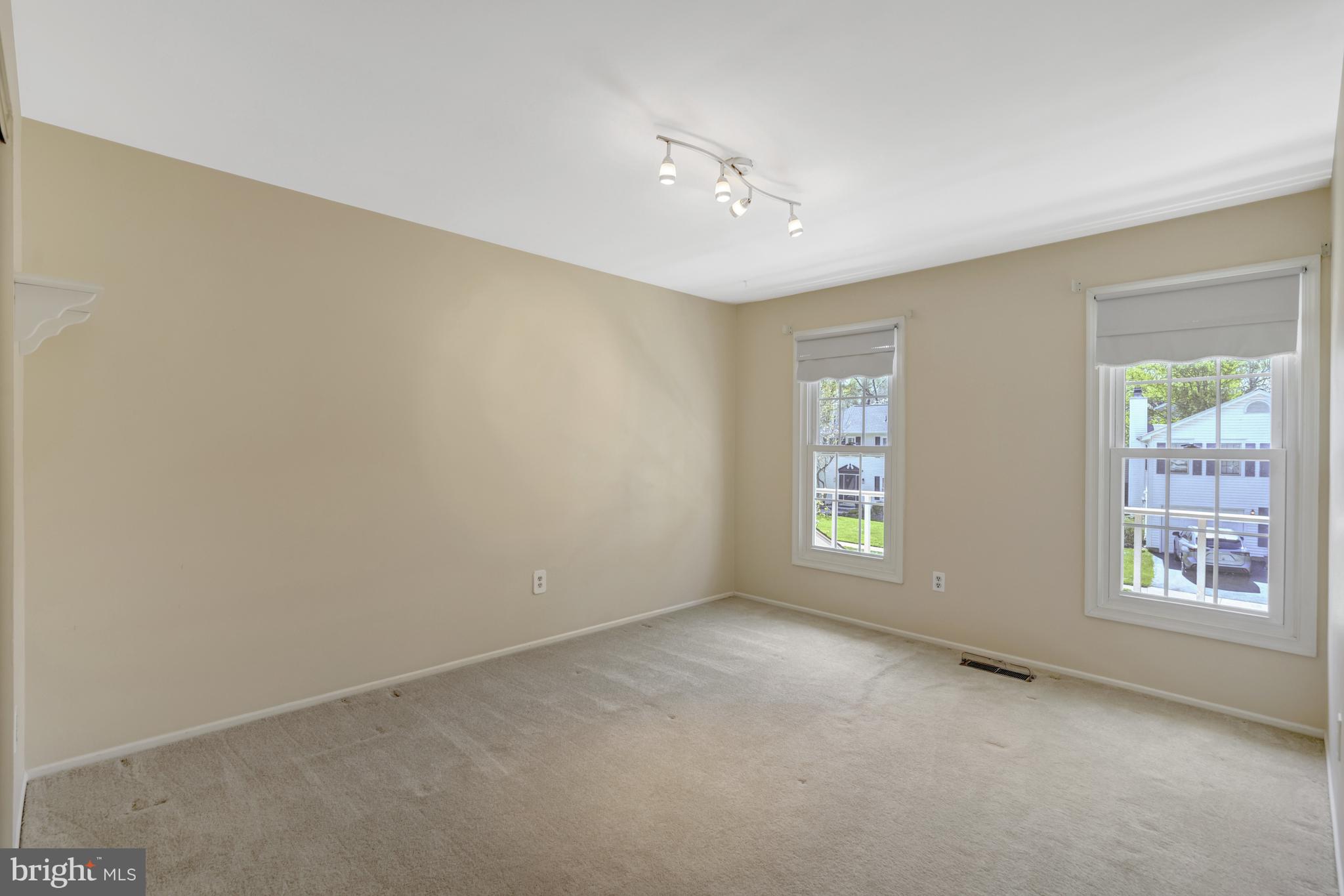 BURKE CENTRE - Residential