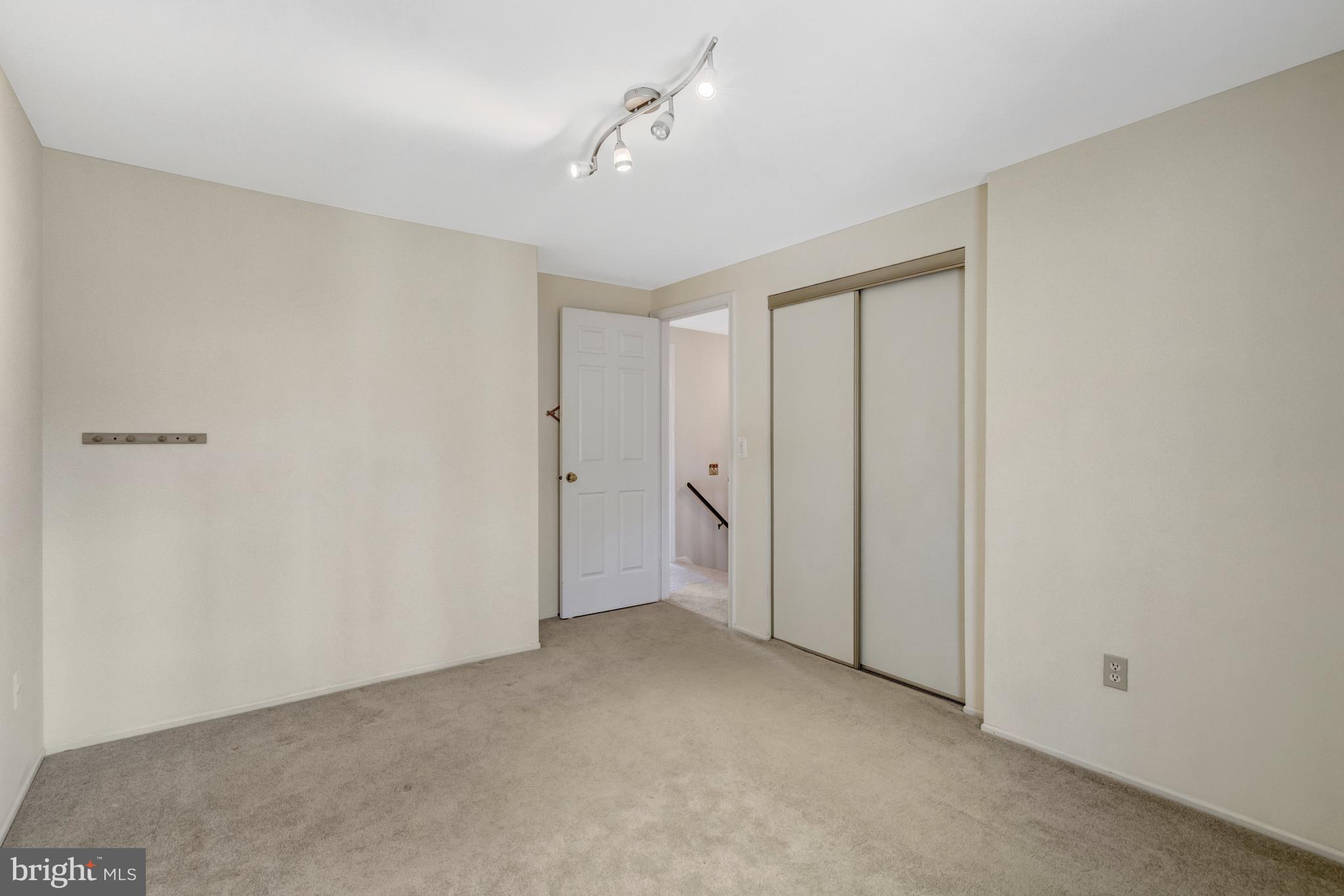 BURKE CENTRE - Residential