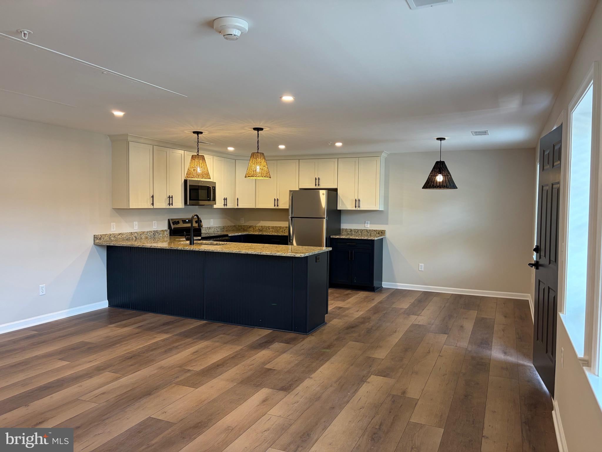 517 AMHERST