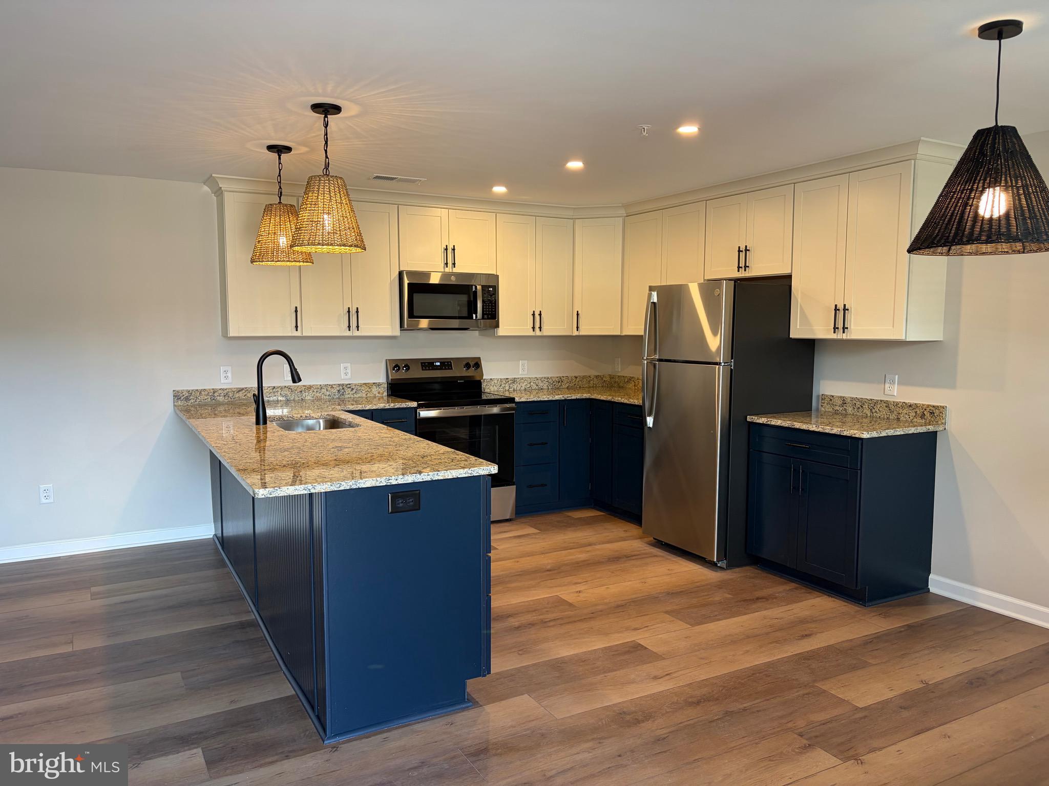 517 AMHERST