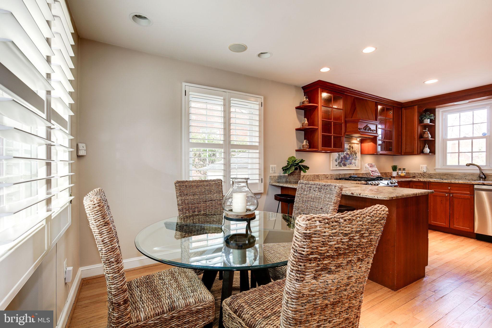 WOODACRES - Residential