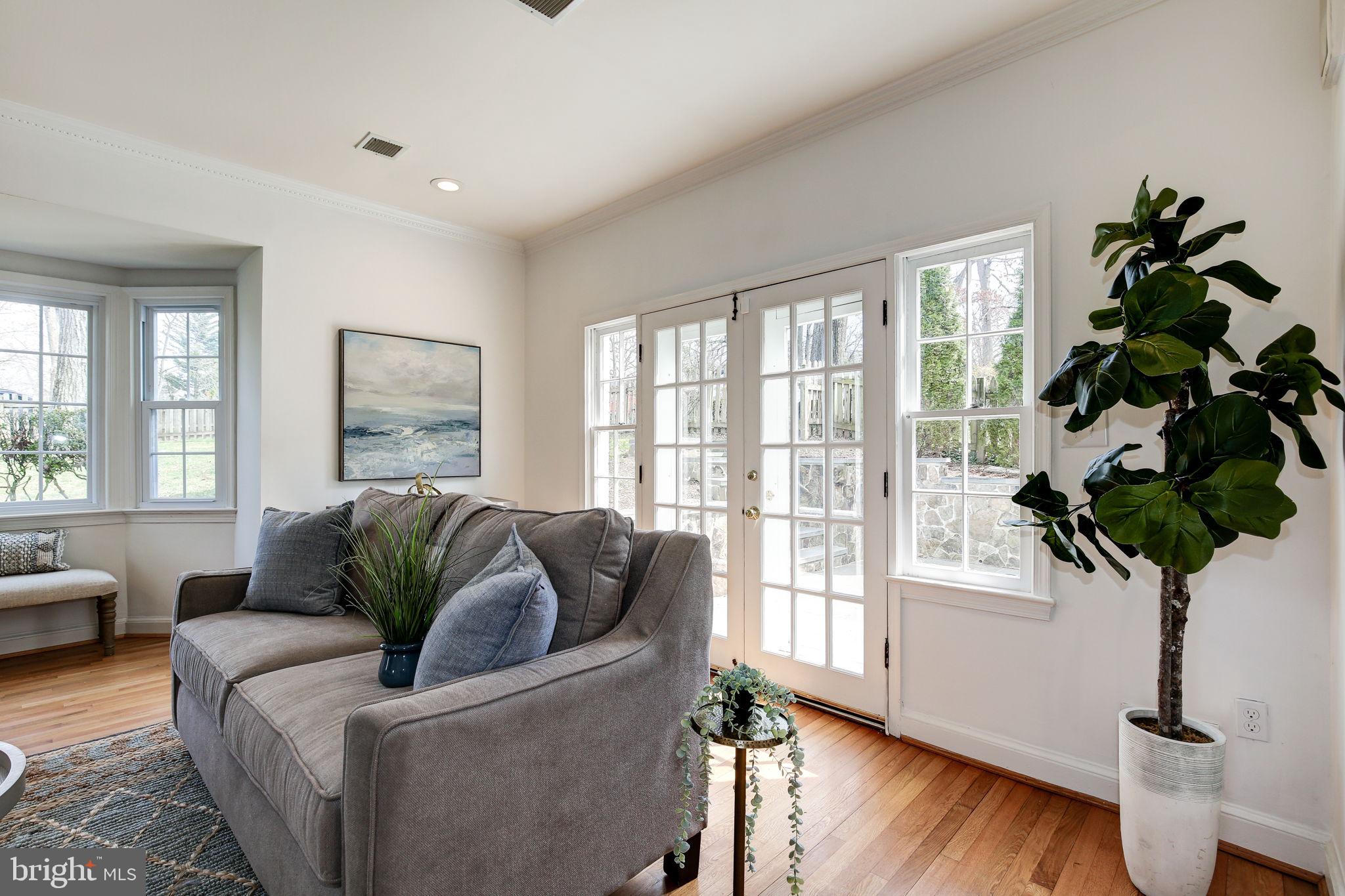 WOODACRES - Residential