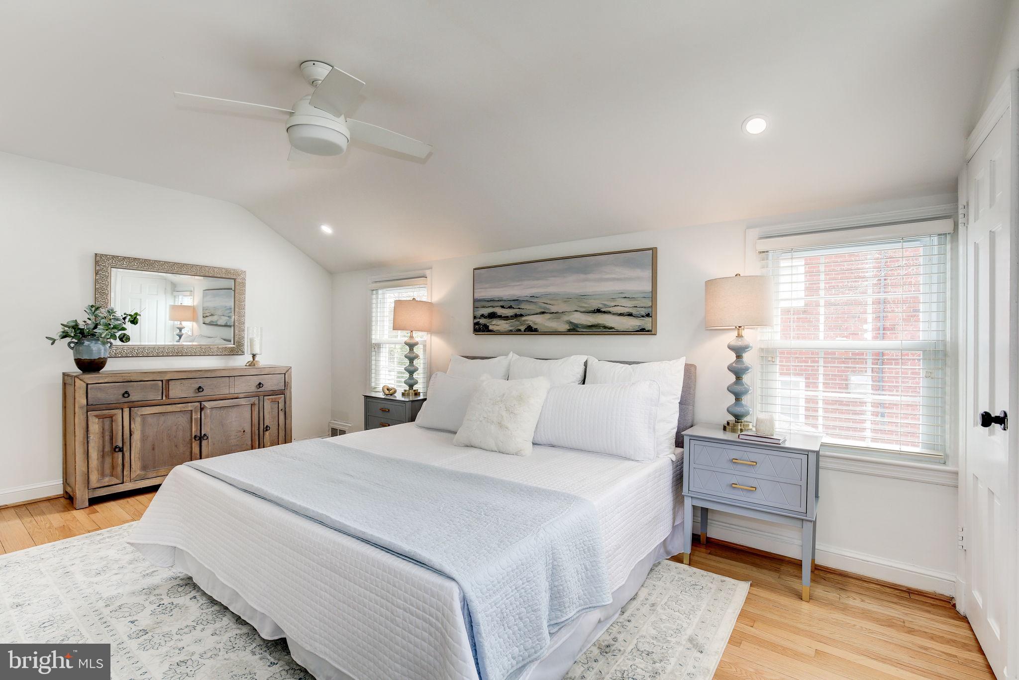 WOODACRES - Residential