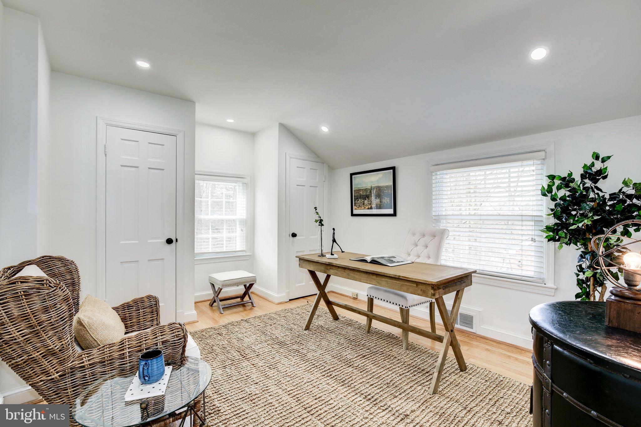 WOODACRES - Residential