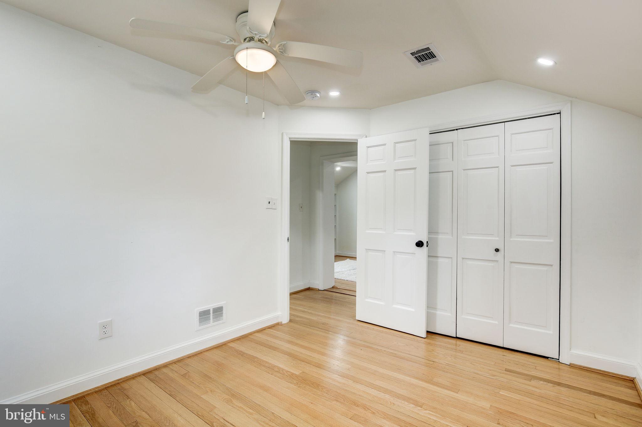 WOODACRES - Residential