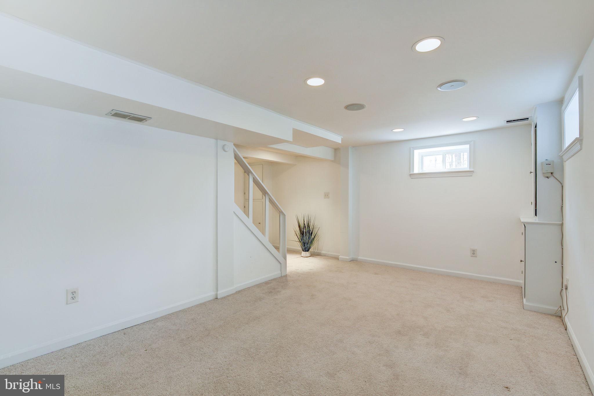 WOODACRES - Residential